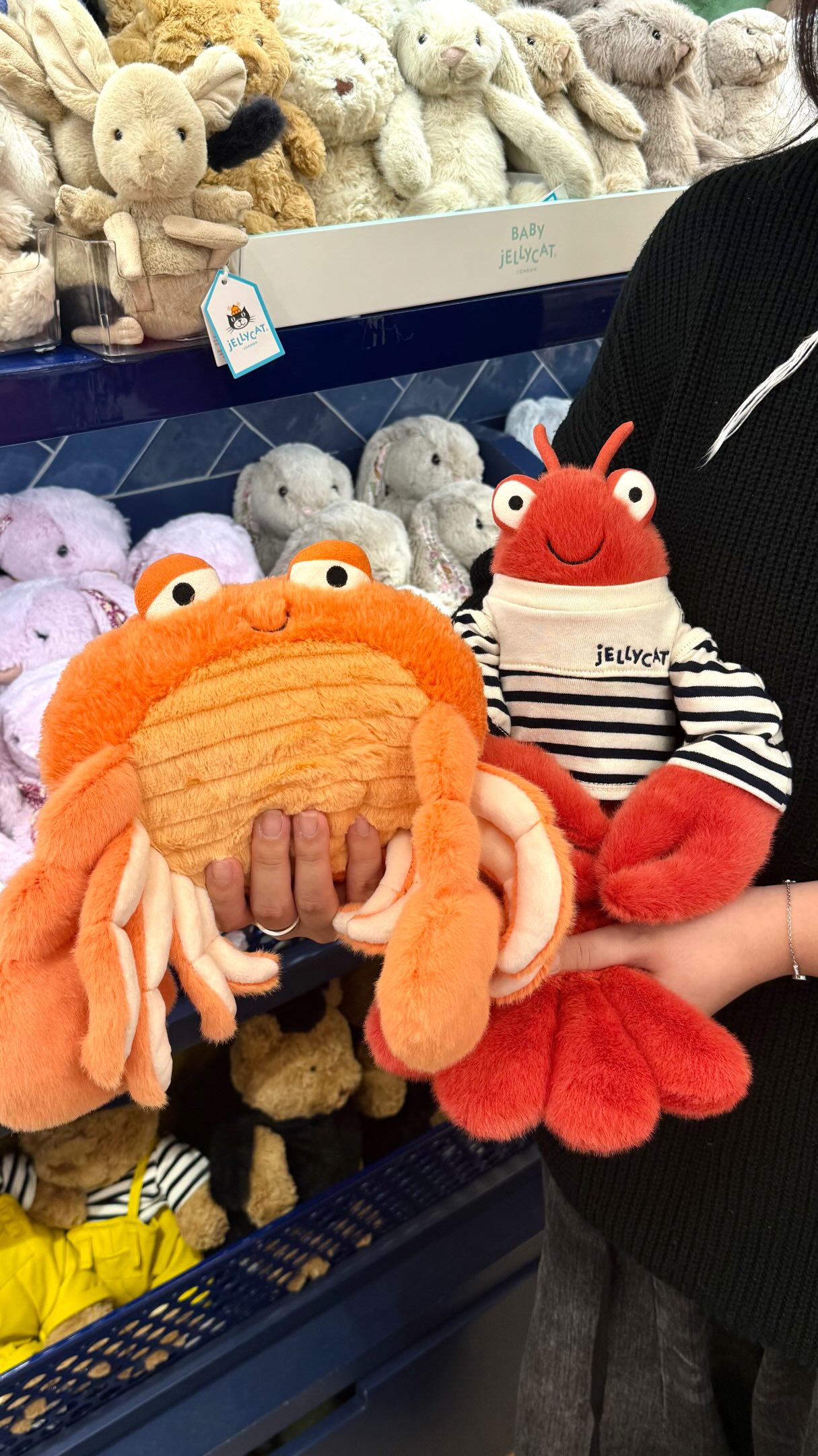 The Jellycat Sea Series has landed at MOOII 🌊✨
Dive into our newest ocean-themed arrivals, featuring a whole crew of adorable sea friends waiting to be discovered:
🦀 Pinchsnap Crab
🐙 Odell Octopus
🦞 Larry Lobster Sailor Outfit
🩵 Maffles Manatee
🐟 Jellycat Fancy Carp
🦭 Roarwell Sea Lion
🐦 Keli Pelican
⚓ Bartholomew Bear Seafarer Outfit
…and even more ocean-inspired cuties in store 👀
We may or may not have challenged the crab to rock, paper, scissors and somehow won every round 😂✌️🦀
Whether you’re building your own seaside collection or looking for the perfect gift, the Jellycat Sea Series is ready to make waves at MOOII 🌊💙
Drop by and meet the whole sea crew before they sail away ✨
@mooii_aus
#Jellycat #JellycatAustralia #SeaSeries #OceanFriends #SydneyShopping CuteFinds MOOII JellycatCollector SoftToyLovers NewArrivals