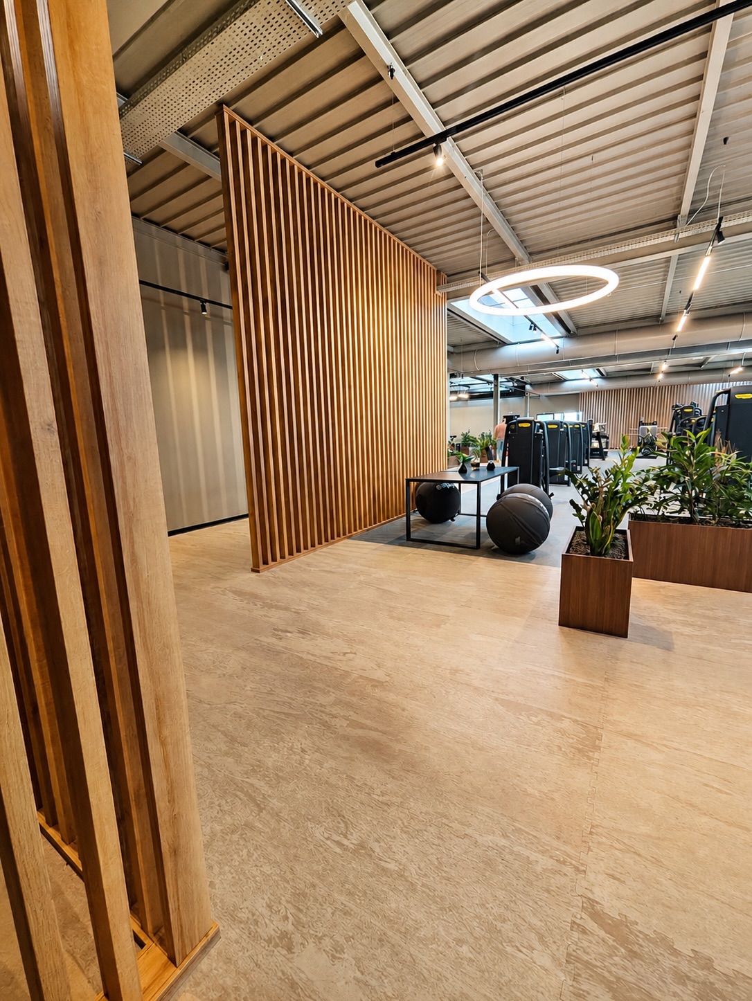🇮🇹 Rimini Wellness starts this week — and we’re bringing some of our latest Italian installations
📍 Pad 3 / Stand 047
🛬 @riminiwellness
First stop: @_pulse_wellness_ Venecia ✨
A complete transformation of a spectacular fitness club where “Essere in forma, sentirsi a casa”
A refined and welcoming space where design, comfort and performance come together in perfect balance.
Crafted with premium PaviFLEX flooring solutions, tailored for modern wellness environments.
#PaviFLEX #RiminiWellness #PulseWellness #GymDesign #MadeInItaly