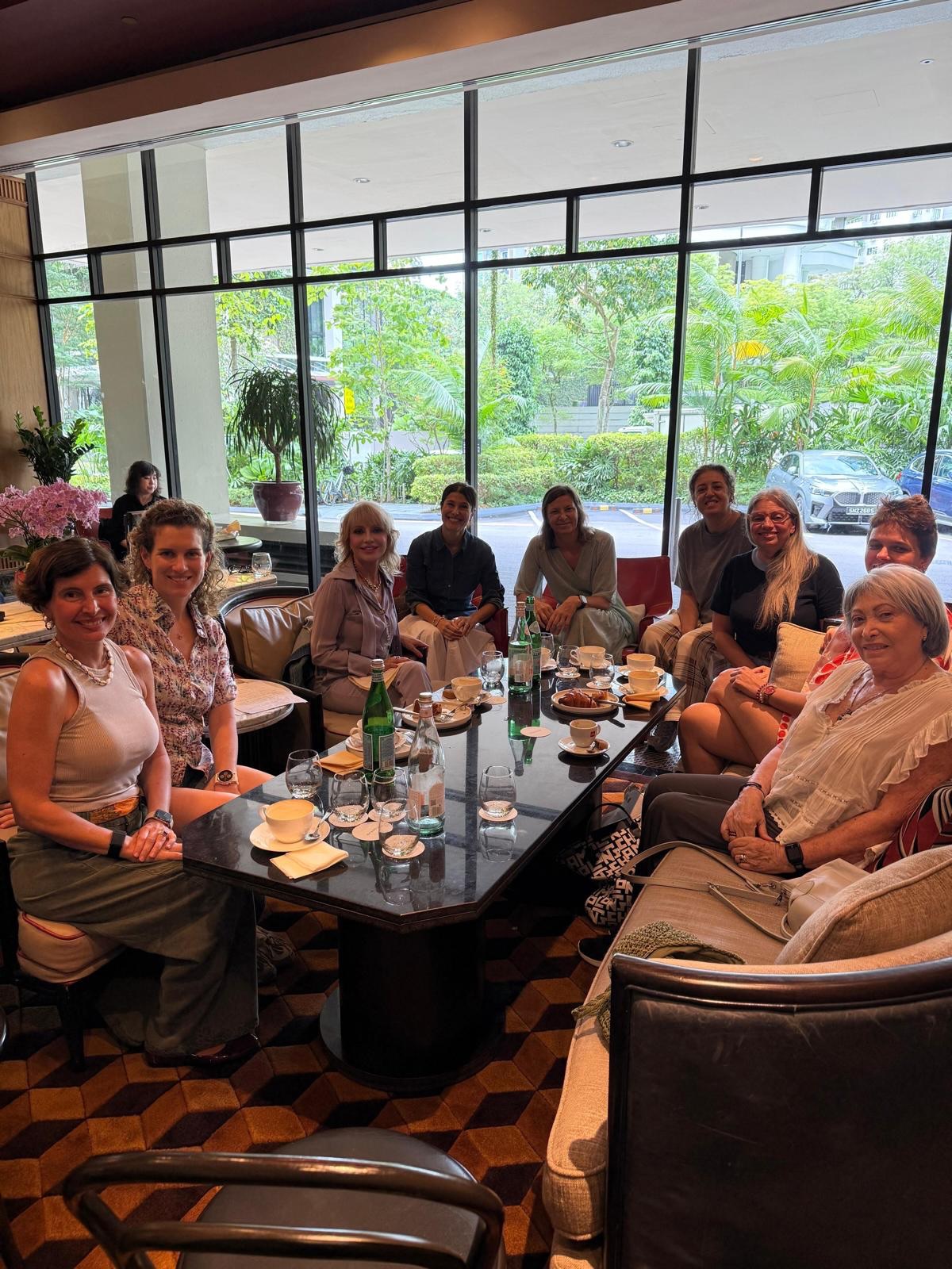 Our recent Cafè Philosophique series with Prof. Simonetta @simfo1462 from @liceoisaacnewton has been a tremendous success! 📚📖☕️
We first gathered for an engaging coffee session, where Professor Forbice guided us through the intricacies of consciousness. Then, on a separate evening, we enjoyed a delightful aperitivo, continuing our exploration of echoes from the past in the present. Inspired by Henri Bergson, we journeyed through Proust’s memories, Pascoli’s poetry, and Svevo’s irony. Thank you to all who joined us for these enriching experiences!
#iwg #iwgsingapore #cafephilosophique