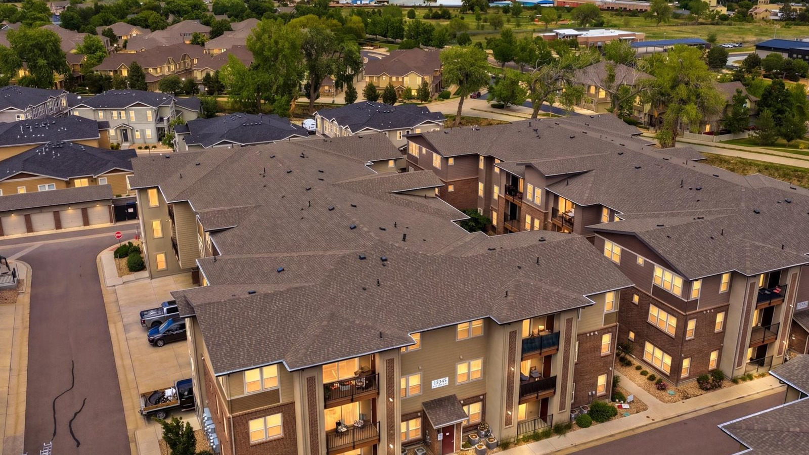 🚨🚨 COMING SOON - CONDO FOR SALE IN ARVADA!
2 Bedrooms | 2 Bathrooms
1,145 Total SF | #WesTown | Third Floor
See more Photos & Video:
www.talktomyagent.com or LINK IN BIO
☎️ Call/Text/Email for more information or a private showing!
Listing Agent: Natalia Blackie | HomeSmart Realty | 720-507-4784
✅ 2 Bedrooms/ 2 Bathrooms
✅ Attached Oversized 1 Car Garage
✅ Third Floor (No Neighbors Above)
✅ South West Facing Unit (Abundance of Light)
✅ Mountain Views 🏔️
✅ Secure Building Entrance 🔑
✅ Laminate Flooring
✅ Open Floor Layout
✅ Built in 2019 🔨
✅ Kitchen with Granite countertops
✅ Bathrooms with Quartz countertops
✅ Community Pool 💦
✅ Trails, Park, Shopping nearby
✅ And so much more!
Listed by Natalia Blackie, HomeSmart Realty
#Colorado #RealEstate #Arvada #homesmartrealty
Each office is independently owned & operated.