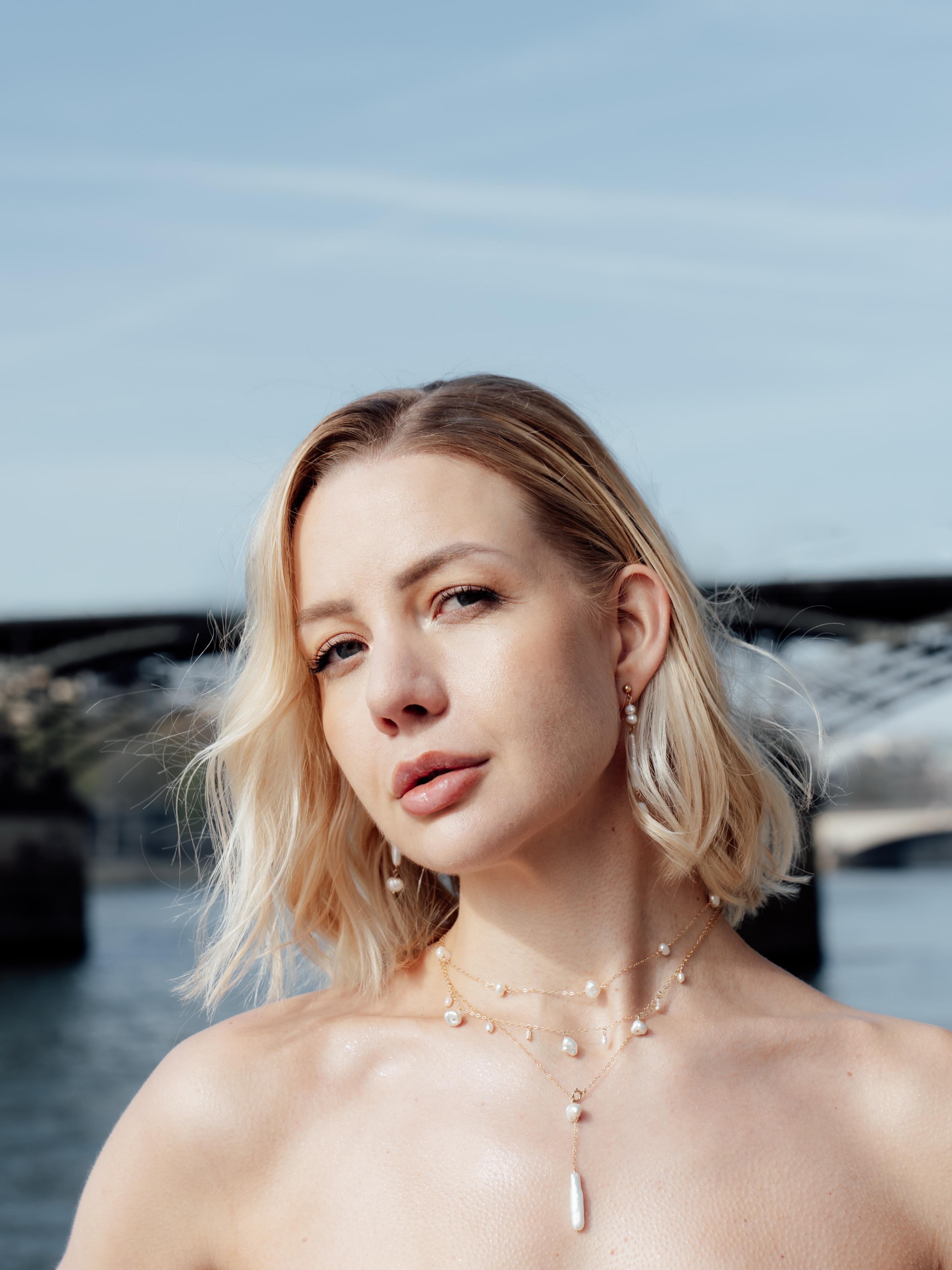 Make your big day even more special with handmade pearl jewelry from France.
Rendez ce grand jour encore plus spécial grâce à des bijoux en perles fabriqués à la main en France.
Merci à
WP : @eternellewedding
Photo et Vidéo : @studiofauvve
Robe de mariée : @lkpariscouture
Coiffure et Maquillage : @virginie_dsfn et @klairemuabridals
Modèle : @iammerqs
#parisbridalpearljewelry #bridaljewelleryset #accessoiresmariage #pariswedding #modernfrenchpearljewelry