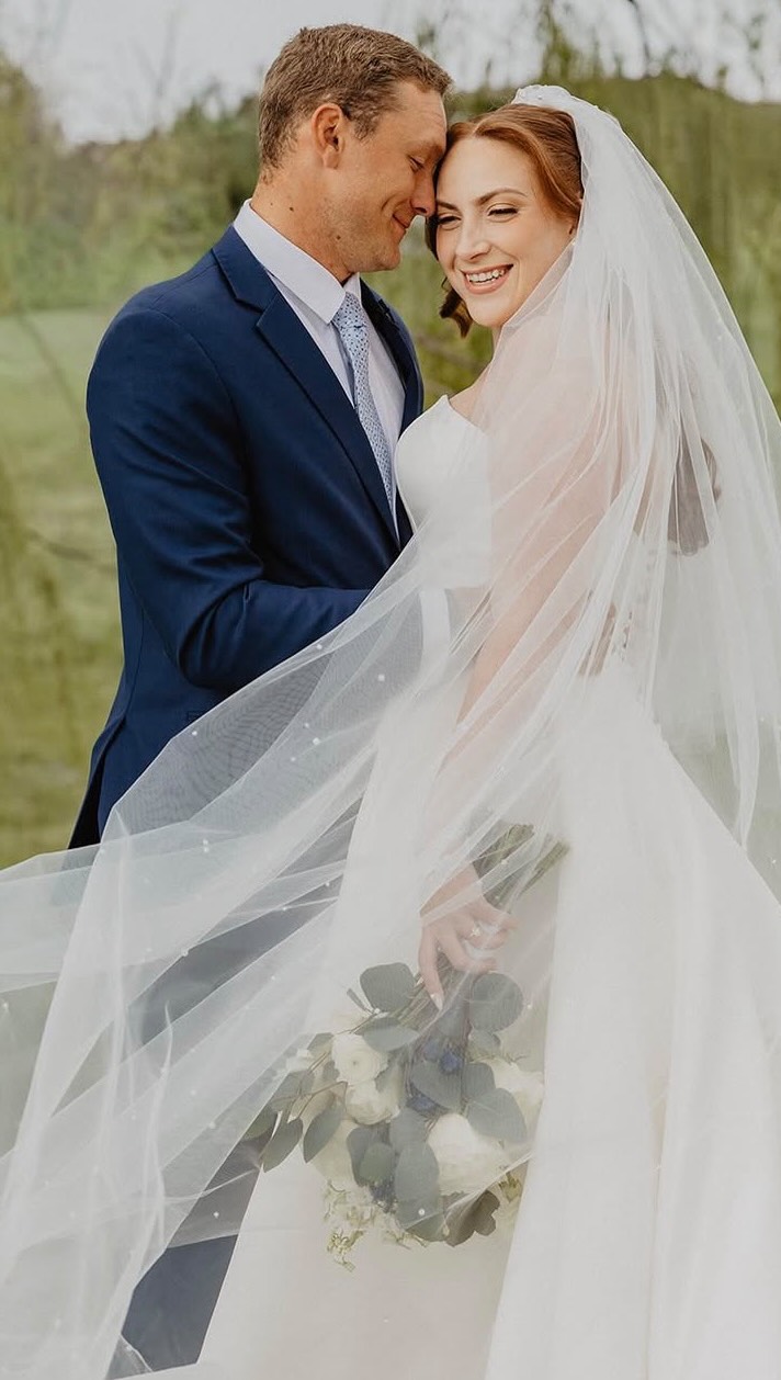 We do everything to make sure the bridal look is absolutely PERFECT — right down to a fresh bang trim 😉✨
Because when it comes to your wedding day, every little detail matters 🤍 Our stylists have years of experience creating effortless, flawless looks that photograph beautifully from every angle.
💄Vanessa ✂️Cheyane
💒 @crystalspringsweddings
📸 @tschultz.photography
#pictureperfect #weddinghair #glamwaves #softglam #njhairstylists