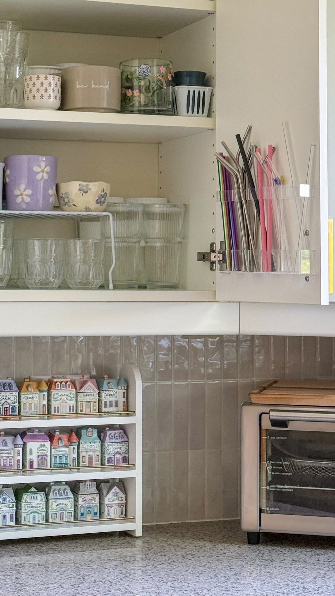 if you’re obsessed with little organization upgrades like me… this straw holder is a must-have 🙌🏻
Comment STRAWS below to receive a DM with the link to this post on my LTK ⬇ https://liketk.it/6ebEE
#amazonhome #asmrorganizing #organizationhacks #amazonfinds #strawholder
straw holder organizer, cabinet storage, kitchen organization, amazon kitchen find, space saving