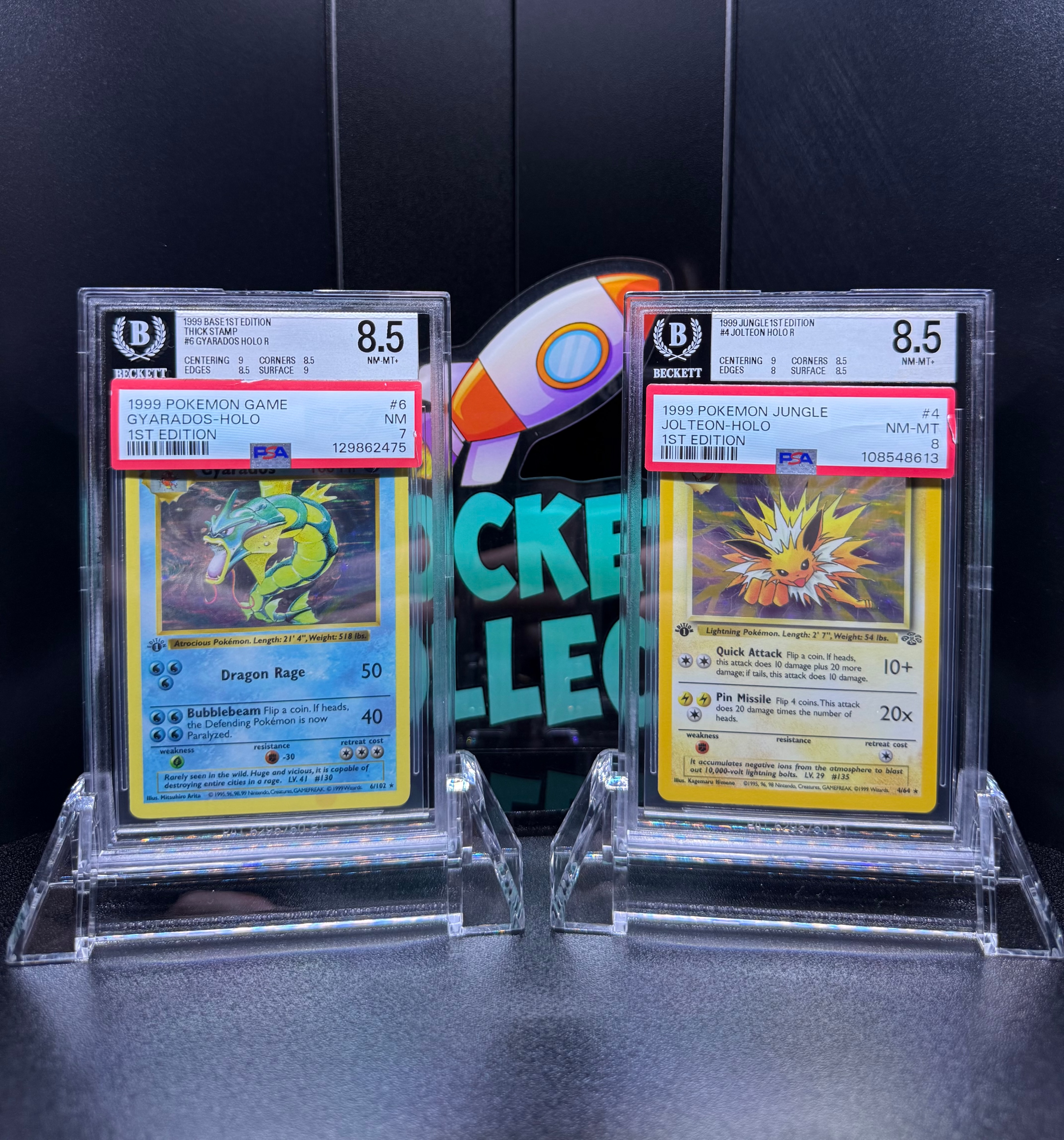 Which one are you picking? 👀
If you want help maximizing your card’s potential before grading, comment: ROCKET 🚀 on this post and we’ll send you more information!
📍No. 1 TCG Grader Discord
📍8,000+ Members & counting
📍Check website www.RocketCollect.net
💡 LEARN to improve your cards here ⬆️
🎥 Workshop guide - Vol. 3 OUT NOW!
Available in: English-Spanish-Japanese
📖 Read our FREE E-book on the 🖥️
Humidity Holder
↕️ Stack cards for faster repairs
🛟➖⏱️ Safer-Flatter-Extended repairs
⤵️〰️⤴️ Stabilizes against over-expansion
🛡️ Protects Cards during humidity process
Join our Discord! 8,000+ Members - 100% FREE to join - Poke & OP loving community with buy-sell-trade and priority to messaging 💯
*Link to join on our LinkTree on Insta Profile*
#pokemon #pokémon #pokemoncards #pokemontcg #pokemoncommunity