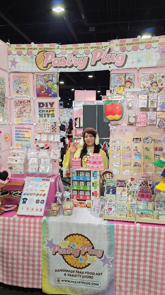 Thank you so much for a successful @momocon this year! Thank you to everyone who stopped by our table and chatted with us. 🫶🏼 Shout out to our Pastry Plug Club~ y'all really showed up for us ♥️ and to everyone who we met for the first time, welcome to the club! 🙌🏼 We loved seeing all of your reactions to our new collections and really appreciated you letting us know where you've seen our catalog and videos! It was great to know we aren't just posting into the void 🤣 We will be traveling out of state for couple conventions this year so we hope to see y'all again in a city near you 😉
Hope to see you next year! 🙏🏼💝
Also if you liked our prints, stickers, stationery be sure to follow @davidj.design , the other half of the Pastry Plug Shop 💫 #momocon #artistalley #momocon2026 #atlantaartist