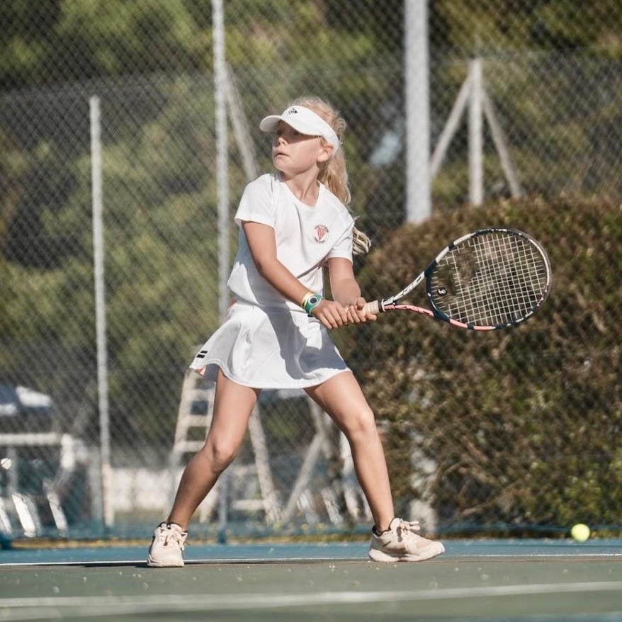 Très fiers de Sigrid INGELAERE, notre jeune espoir née en 2017 !
Après un très beau parcours, elle s’est inclinée au 2ᵉ tour des Championnats Régionaux face à celle qui remportera finalement le tournoi.
@lnatennis