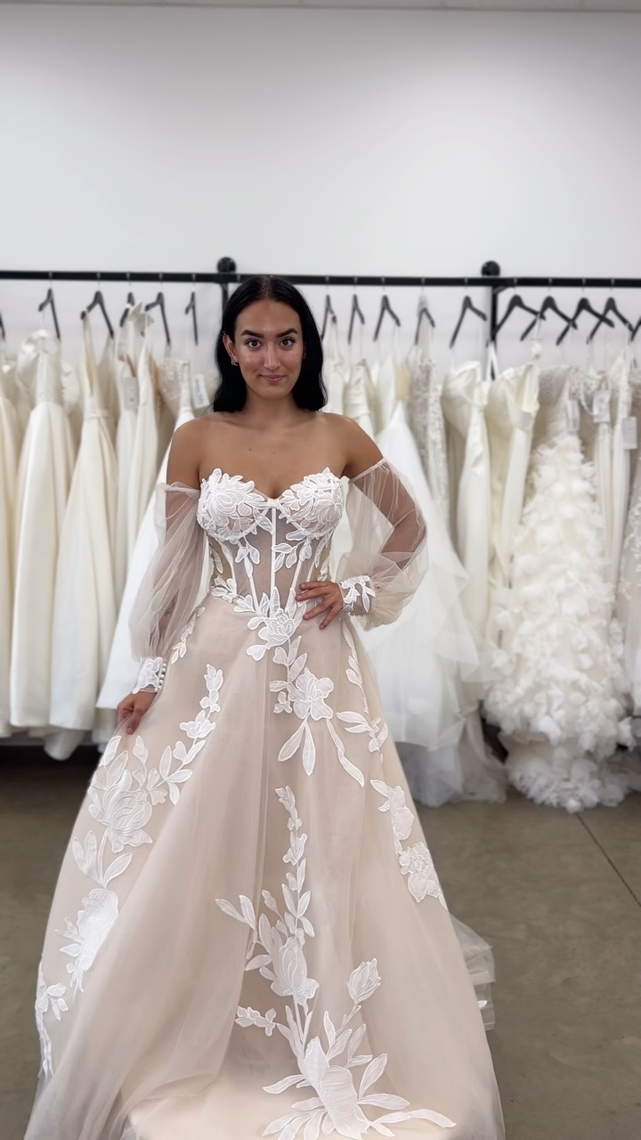 Crazy to think no bride has said yes to ANY of these beauties! 💕
But you could change that? Book your appointment today by clicking the link in our bio 🔗