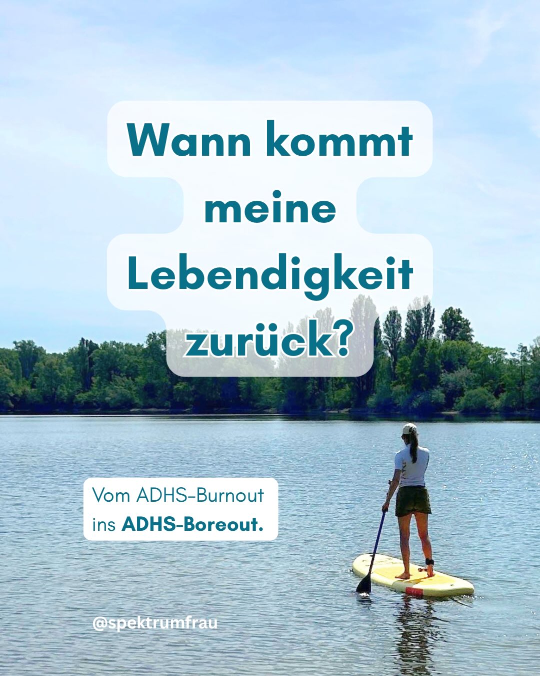 Wann kommt meine Lebendigkeit zurück?
Genau diese Frage stellen sich so viele Frauen mit ADHS nach dem ersten oder mehreren Burnouts. So war es auch bei mir.
Denn erst kommt natürlich die notwendige Schonung – Rückzug, weniger Termine, weniger Verantwortung, weniger Druck.
Doch nach einiger Zeit Ruhe, kann leise etwas entstehen:
Aus Schutz wird Starre. Aus Schonung wird Unterforderung.
Und deshalb passiert es gar nicht so selten, das Menschen mit ADHS nach einem Burnout in einen Boreout rutschen.
Zwei Zustände die sich sehr ähnlich sind, aber unterschiedliche Ursachen haben.
Aus Angst vor erneuter Überlastung wird alles reduziert,
bis dein ADHS-Gehirn viel zu wenig Reize, Struktur und Sinn bekommt.
Und du dich weiterhin energielos fühlst.
Was mich interessieren würde … 😎
Hast du diese Erfahrung auch schon gemacht, dass du dachtest du hast keine Energie,
doch durch Ansprache, Strukturen und kleinen Herausforderungen
hast du plötzlich gemerkt, dass du doch zu mehr in Lage bist, als du dachtest?
Schreib es mir mal bitte in die Kommentare.
Danke und herzliche Grüße,
Anja
In meinem 12‑Wochen Programm schauen wir genau hin:
Wie viel und welche Art von Aktivierung braucht dein ADHS‑Gehirn, damit du dich lebendig und angebunden fühlst – ohne zu überfordern?
Wir arbeiten mit sanfter Struktur, echter Selbstfürsorge und alltagstauglichen Routinen, die dich Schritt für Schritt aus der Dauer‑Schonhaltung zurück ins Leben begleiten.