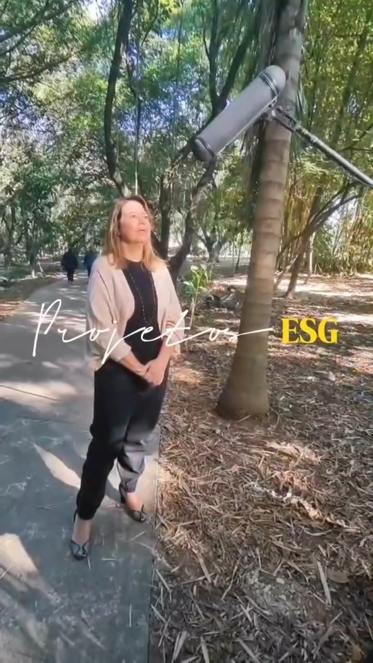 🌱 ESG não é apenas uma tendência. É posicionamento, impacto e compromisso com o futuro.
Se a sua empresa desenvolve ações sociais, ambientais ou de governança, elas precisam ser comunicadas da forma certa — com estratégia, credibilidade e conteúdo profissional.
A Talento Vídeo Comunicação produz materiais audiovisuais para projetos ESG, transformando iniciativas em histórias que fortalecem a imagem da sua marca e ampliam seu alcance.
🎬 Vídeos institucionais
📲 Conteúdo documental
🎤 Cobertura de ações e projetos
🌍 Comunicação com propósito
📲 Valorize suas iniciativas ESG com uma produção profissional. Fale com a Talento Vídeo.
#ESG #TalentoVideo #ComunicaçãoCorporativa #ConteudoComPropósito #AudiovisualProfissional
