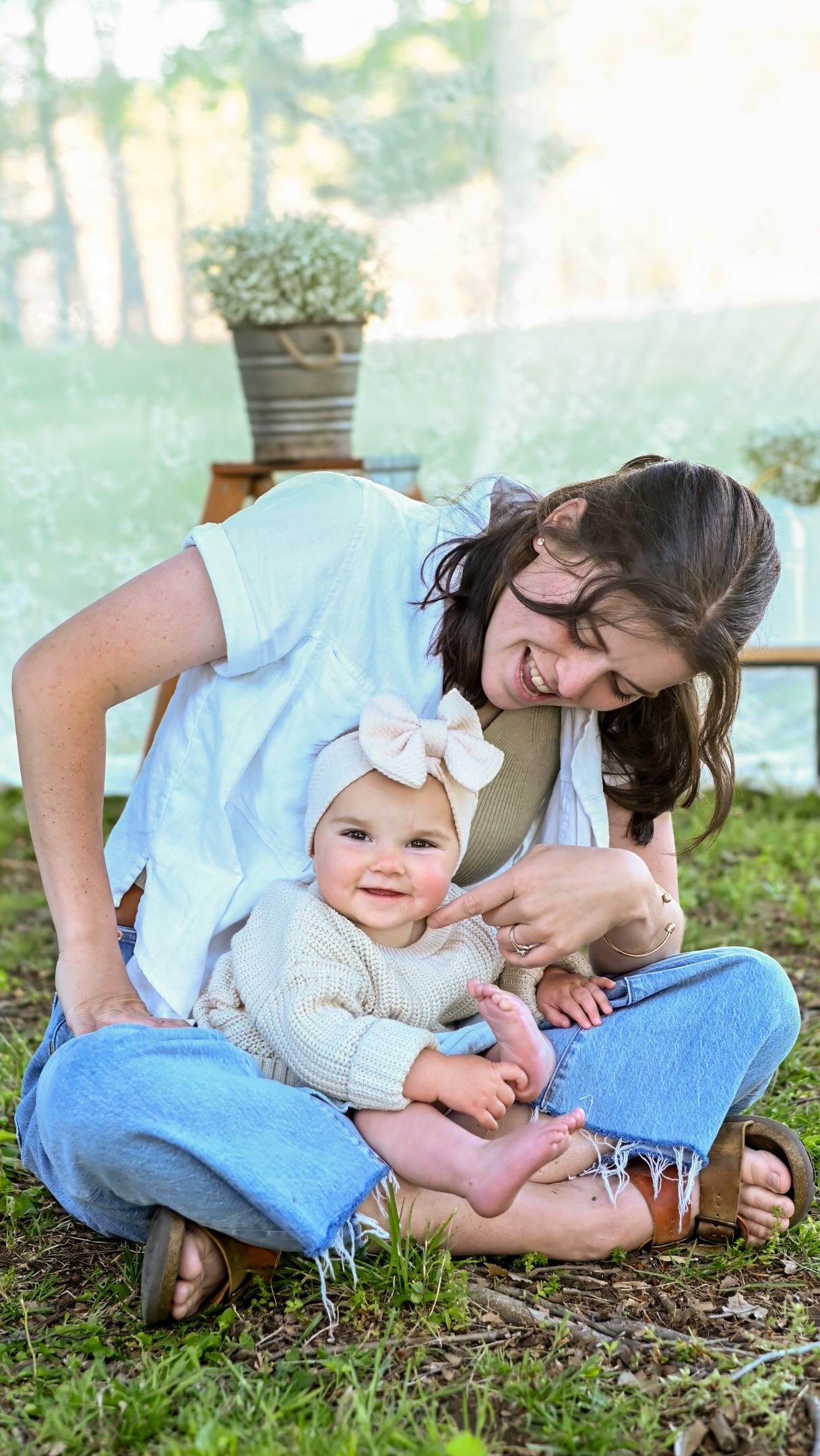 POV: the setup looked cute… but the moms & babies made it magical 🌼🤍
#lasphotography #mdphotographer #familyphotographer #mommyandme