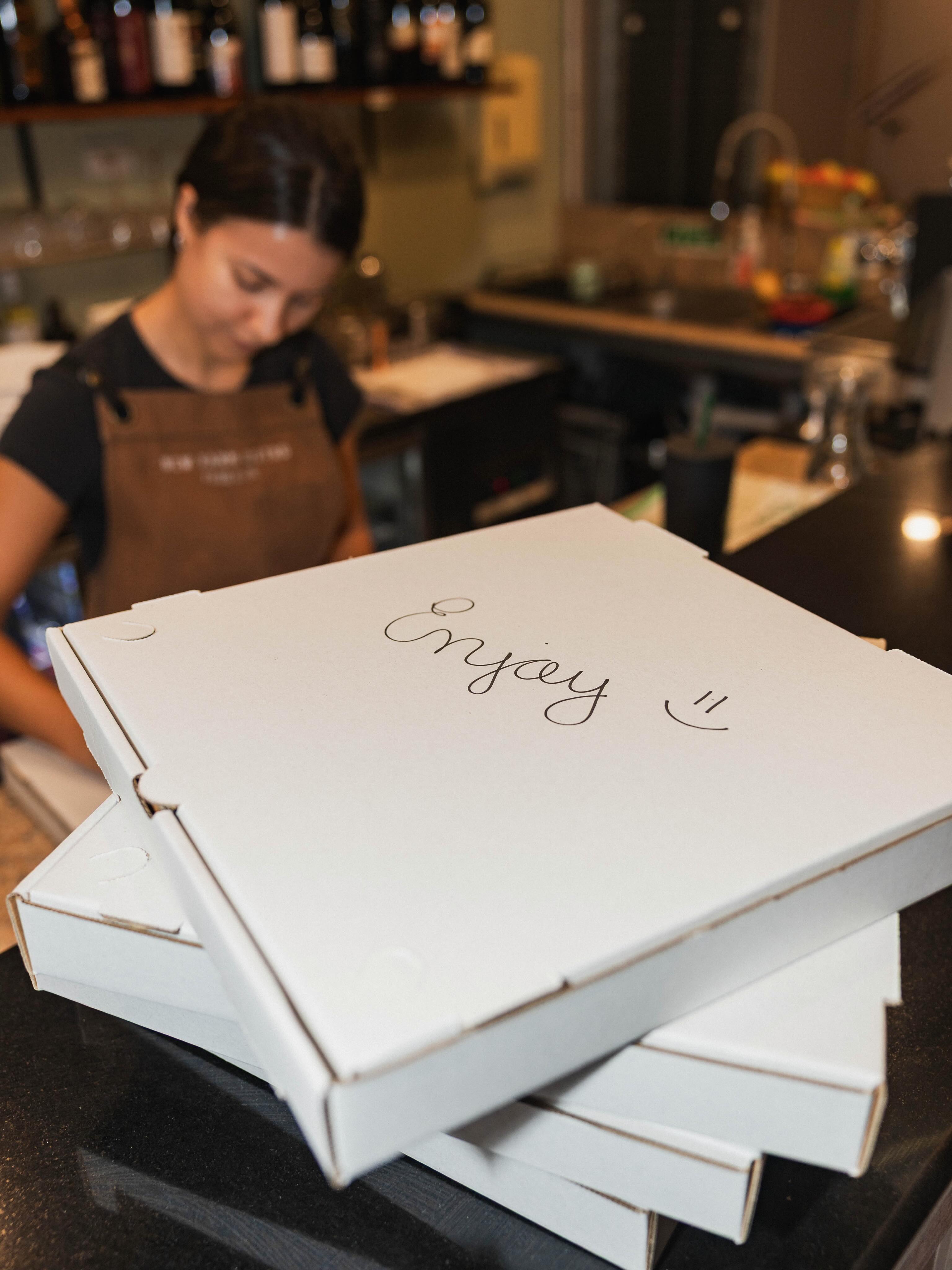 Rainy weather + cooking = not happening ☔️🍝
Lucky for you, we’ve got dinner sorted 🙌
Order your New Farm Bistro favourites for takeaway — pick up available or find us on Uber Eats 🚗✨