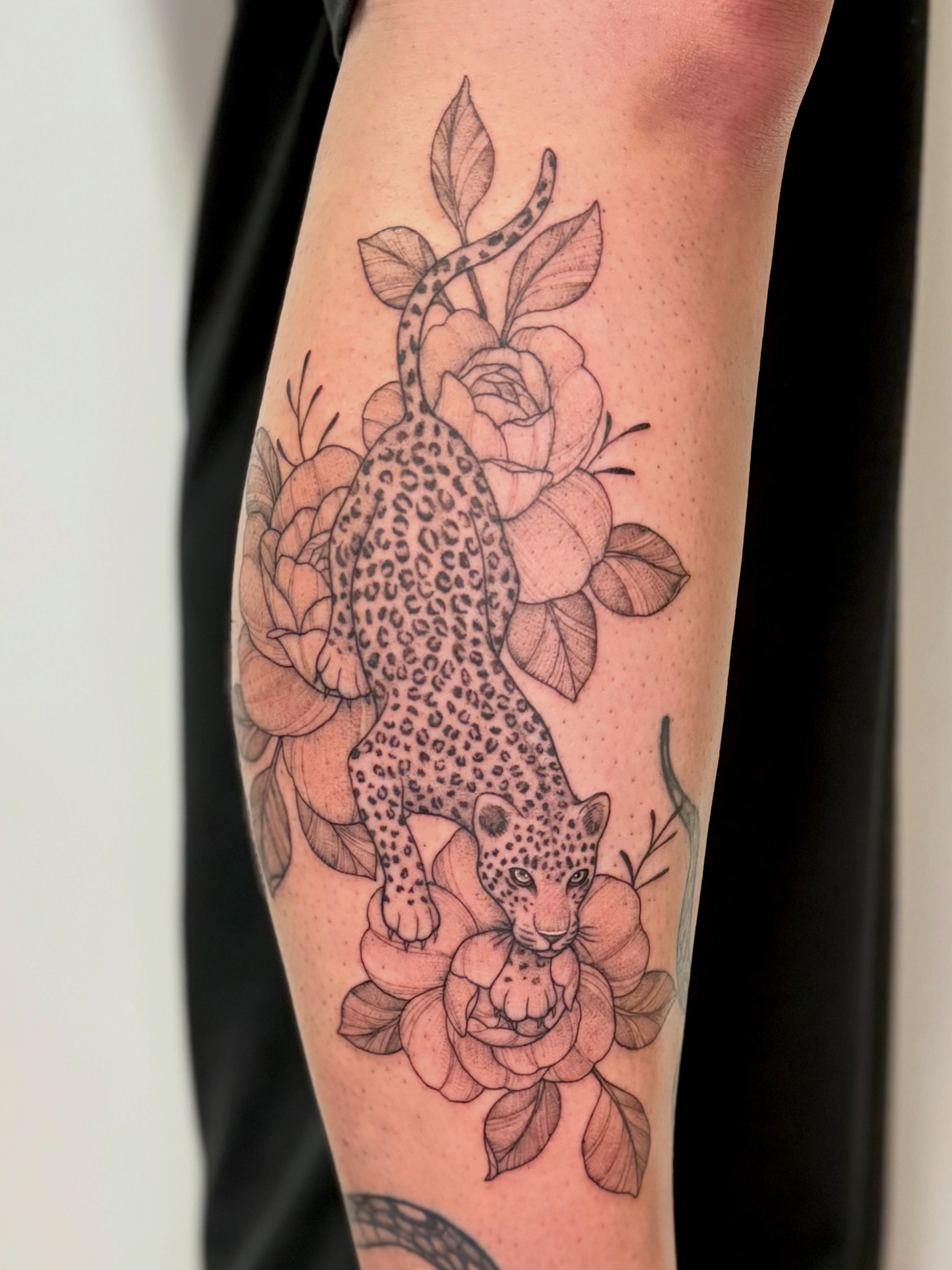 Couldn’t be happier with how this leopard turned out! I’d love to do more animal tats 🐆
My books open July 15th 9am-9pm! There will be a link available in my bio then. This round of booking is for fall 2026!
#art #love #viral