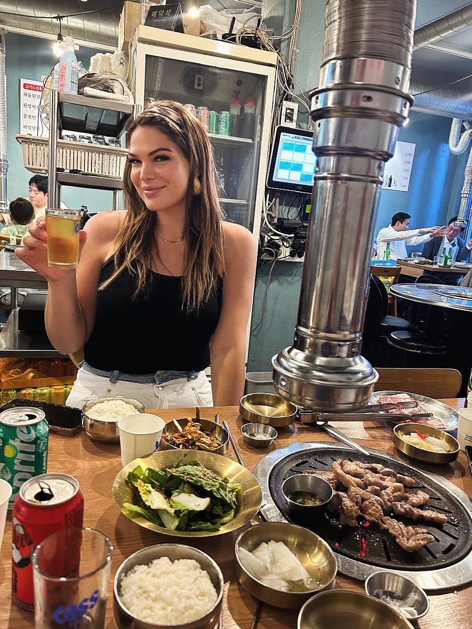 one hand on the tongs, one hand on the soju bottle — thriving, honestly. 🍗🥩🍻🇰🇷
#southkorea #koreanbbq #travelgram #foodie
