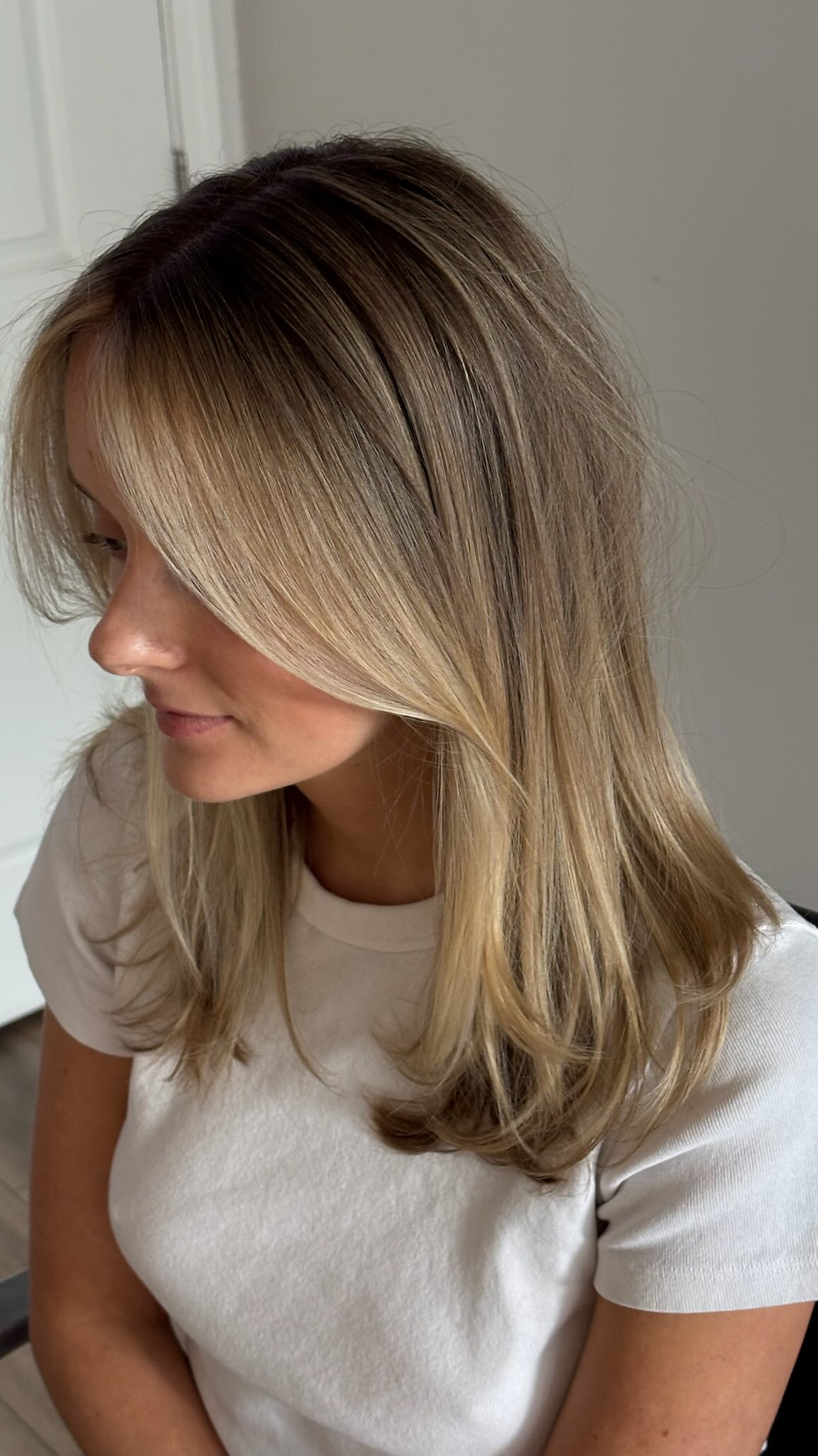 Get ready for our summer special on our favorite non toxic smoothing treatments ✨
Keep an eye out over the next few days for our post and get ready to schedule! (hint hint.. Pura Luxe smoothing treatments and Wella Smooth Filler 😉)
#robertjeffreysalon #robertjeffreylakeview #lakeviewsalons #roscoevillagesalon #lincolnparksalons