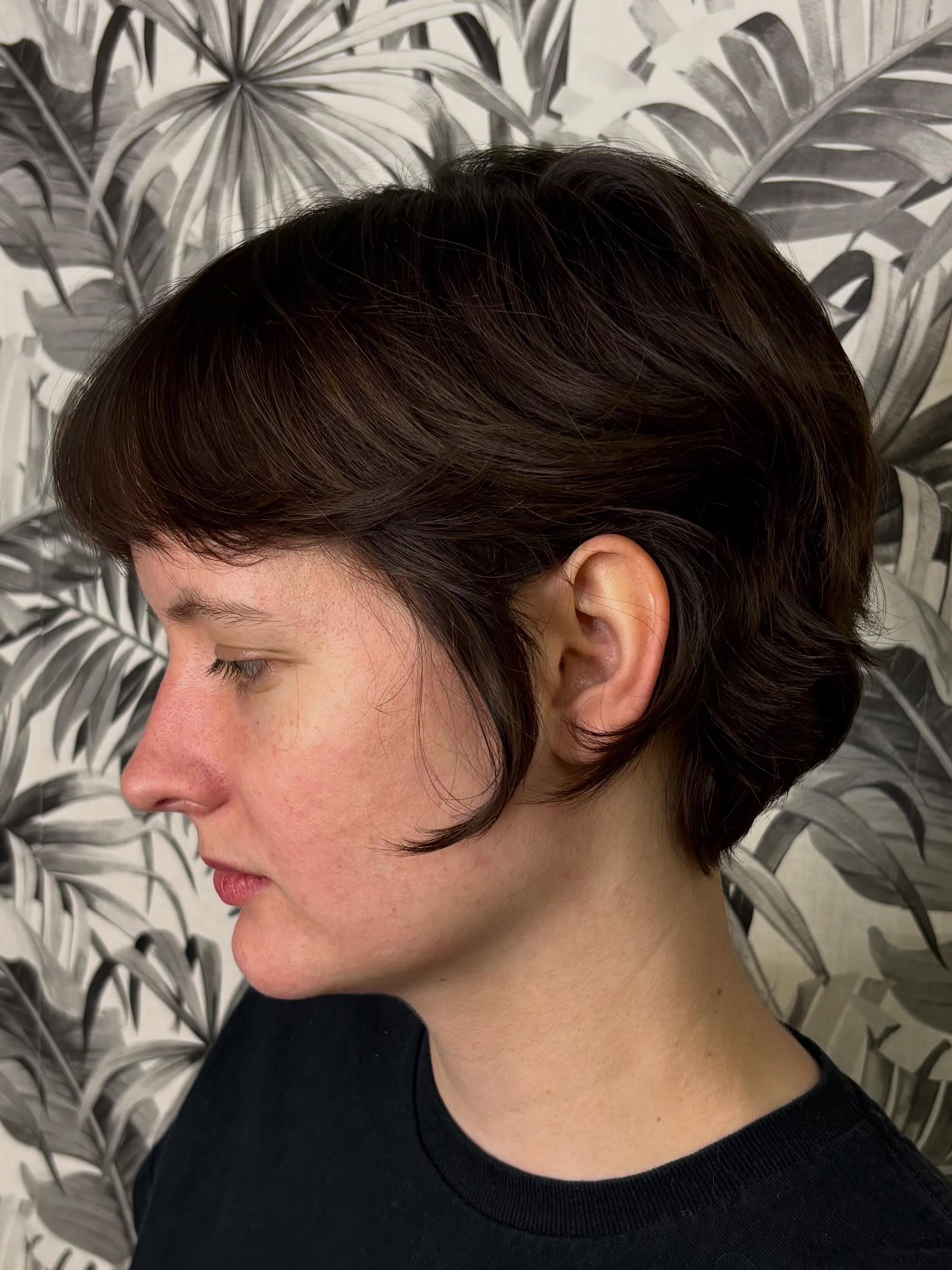 Hair by Sam @sam.shags 🍸
#bostonbixie #jamaicaplainma #bostonshorthair #bostonbob #bostonbangs