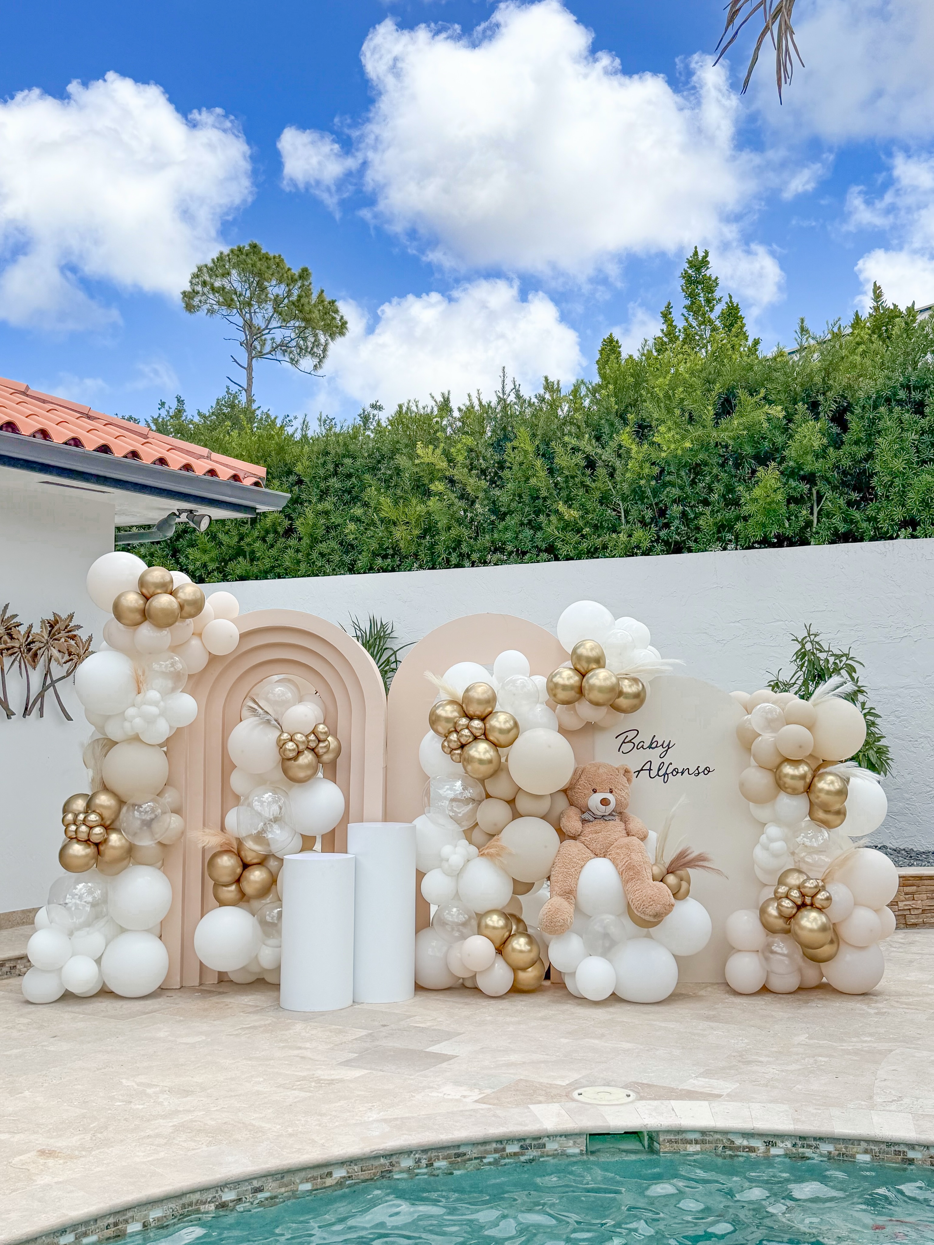 Every detail made with love for this adorable Teddy Bear Gender Reveal. π§Έβ¨π
.
.
.
#genderreveal #genderrevealideas #genderrevealmiami #teddybeargenderreveal #genderrevaltheme