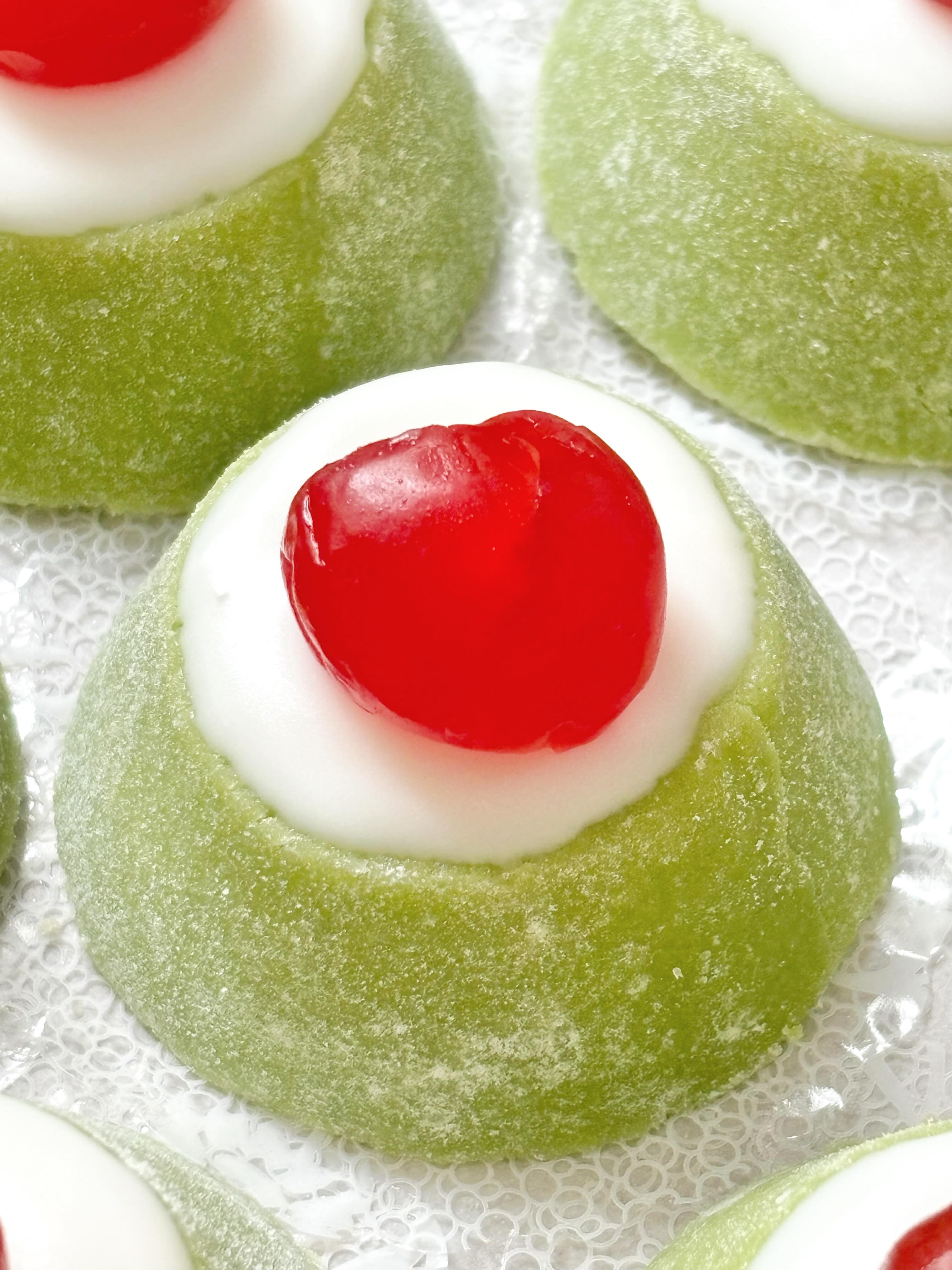 Nosso pequeno tesouro da confeitaria italiana: CASSATINA SICILIANA.
Alegre, colorida e encantadora, recheada com creme de ricotta fresca, limone e cioccolato.
— encomende pelo WhatsApp (link na bio)