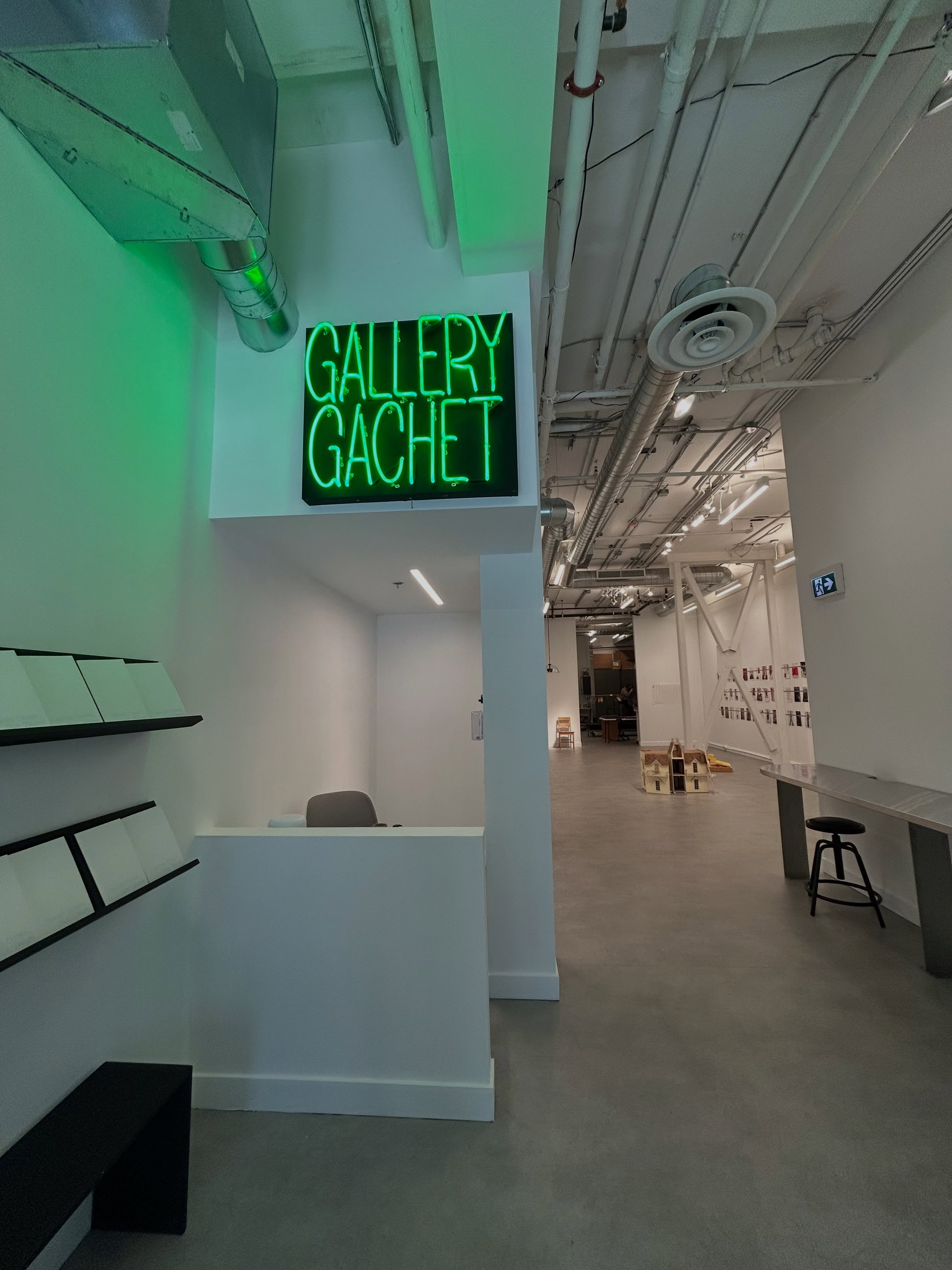 Designing for community impact.
We were honoured to partner with Curve Group @curvegroup and Gallery Gachet in Gastown. @gallerygachet is a non-profit, artist-run centre supporting artists impacted by mental health challenges, trauma, and social marginalization. The mission behind this space is powerful: using art as a means of survival, self-expression, cultural participation, and human rights.
Our design approach focused on creating a modern, flexible gallery environment that allows the artwork and the voices behind it to take centre stage. Clean lines, thoughtful lighting, and an understated material palette create a calm backdrop for dialogue, creativity, and connection within the community.
Projects like this remind us that design can do more than shape spaces . It can help support belonging, visibility, and healing.
With @curvegroup #vancouvertart #interiordesign #gallerydesign