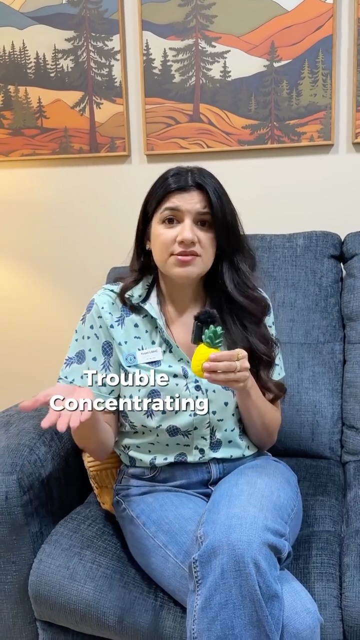Mental health doesn’t just stay in your mind 🧠
Stress, anxiety, and emotional exhaustion can also show up physically, through headaches, fatigue, trouble sleeping, tension, and difficulty focusing.
During Mental Health Awareness Month, remember that your mental and physical health are deeply connected. Taking care of one means taking care of the other 🧘♀️📚💡
Your health matters, inside and out 🩵🍍