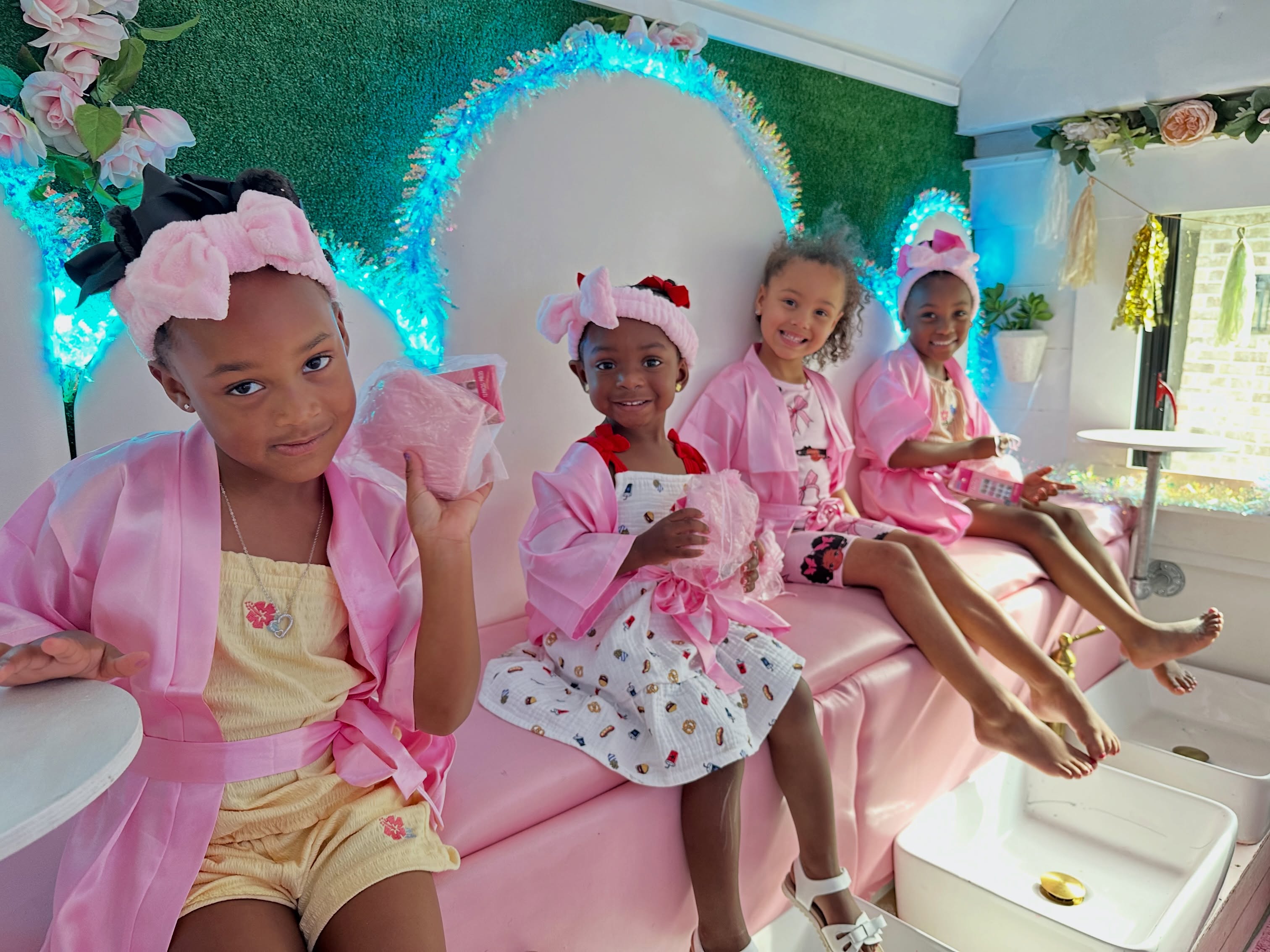 Baton Rouge moms, if you’re looking for a girls birthday party idea that feels fun, girly, and stress-free, this is your sign.
Two Peas in a Spa brings the mobile spa bus experience right to your location. Your birthday girl and her besties get pampered, take cute pictures, enjoy glam moments, and make memories they’ll talk about long after the party.
We’re now booking mobile spa parties in Baton Rouge, Prairieville, Gonzales, Denham Springs, New Orleans, and surrounding Louisiana areas.