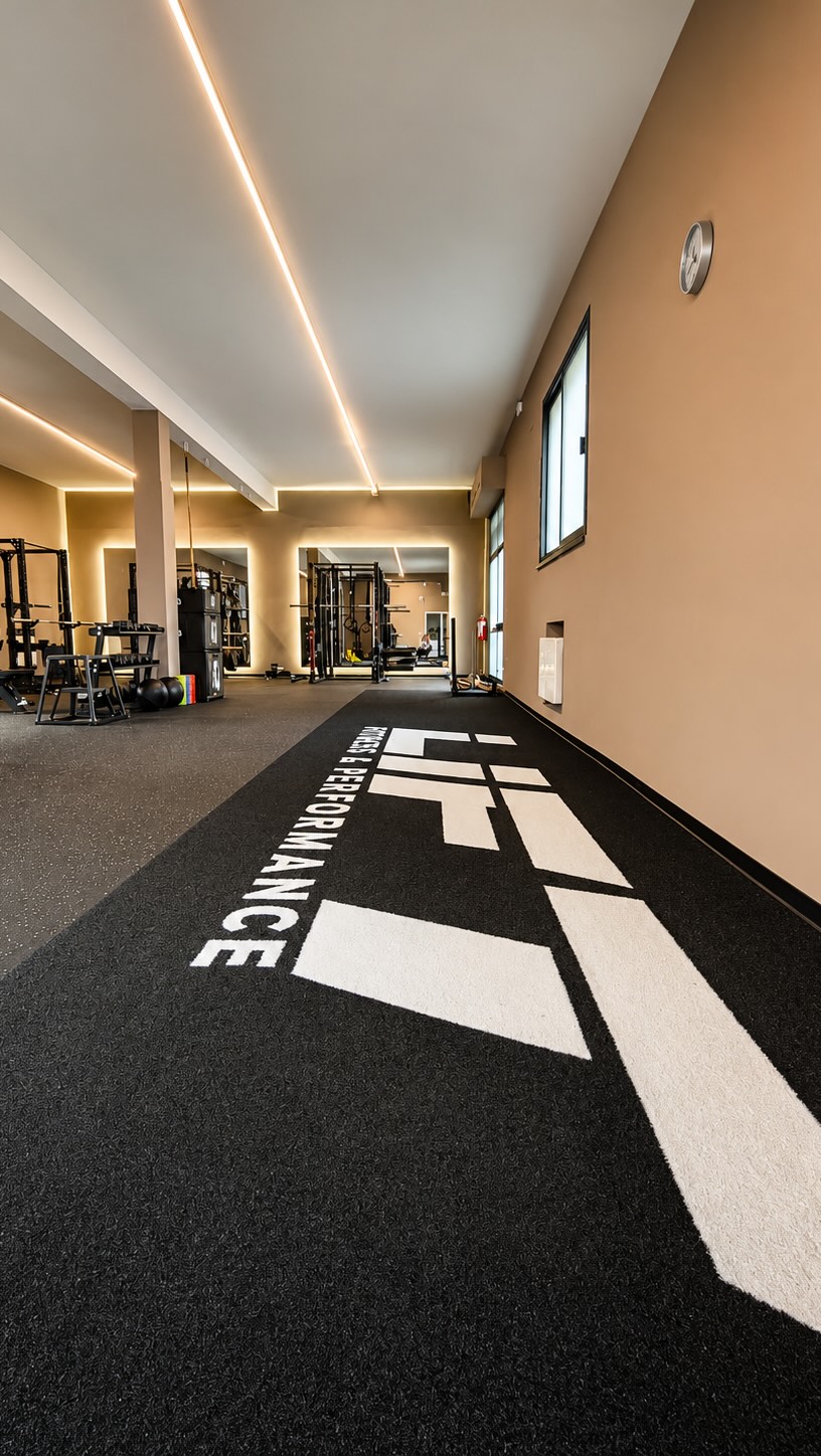 🇮🇹 Next stop: @lift.fp in Toscana
A new way of training for those seeking a more personal approach — from everyday wellness to athletic performance. 🏋🏻♂️
A modern space designed to move better, train smarter and push further, powered by premium PaviFLEX flooring solutions.
📍 Rimini Wellness — Pad 3 / Stand 047
#PaviFLEX #RiminiWellness #LIFTToscana #FunctionalTraining #MadeInItaly