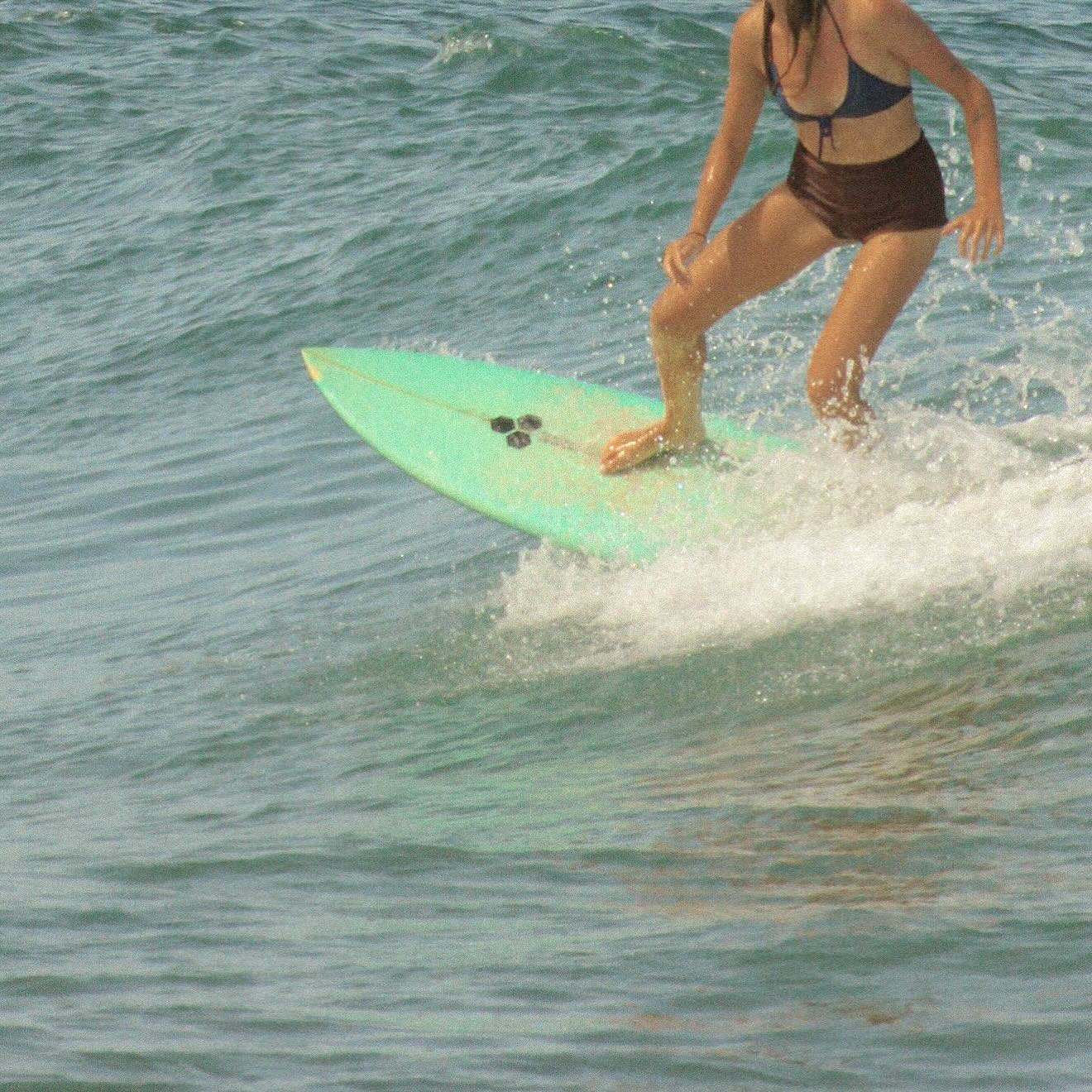 the CANGGU kini in action @rachaelfallonn 🌊
handmade with 100% cotton 🤍
#crochetbikini #shophandmade #shoplocalaustralia #slowfashionrevolution