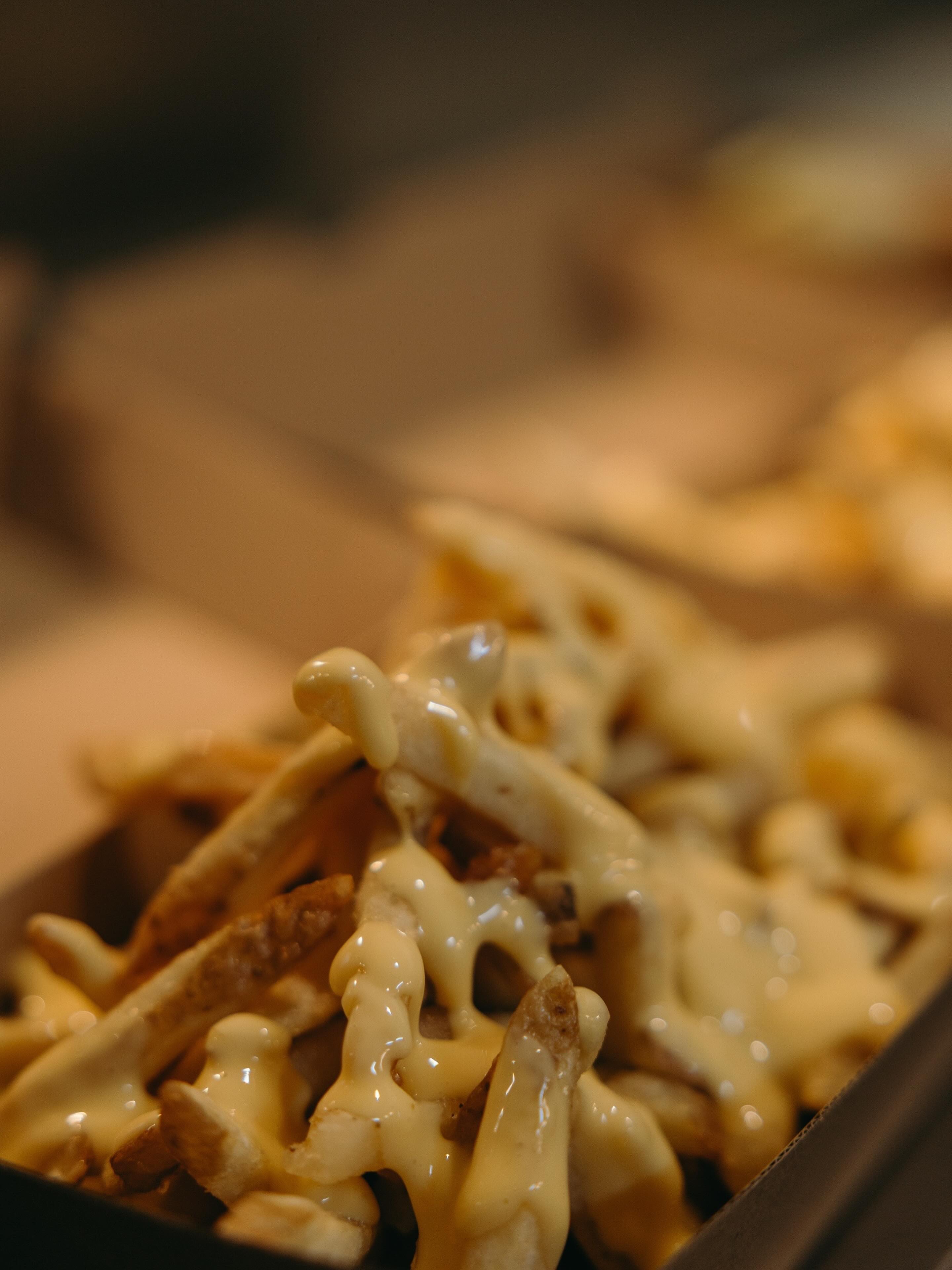 The start of something special…
🧀 Plain Cheesy
🌶️ Chilli Cheesy
🥓 Bacon Cheesy
What are you having?
We are open til 8pm tonight, delivering from 5pm.
#cheesy #burgerbar #homedelivery #localbusiness