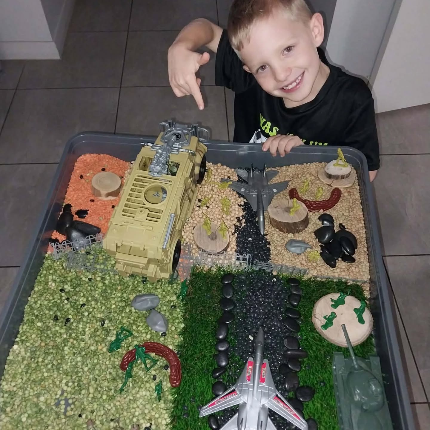 When you're Army obsessed and your mum's an OT and sensory tray obsessed π€£π