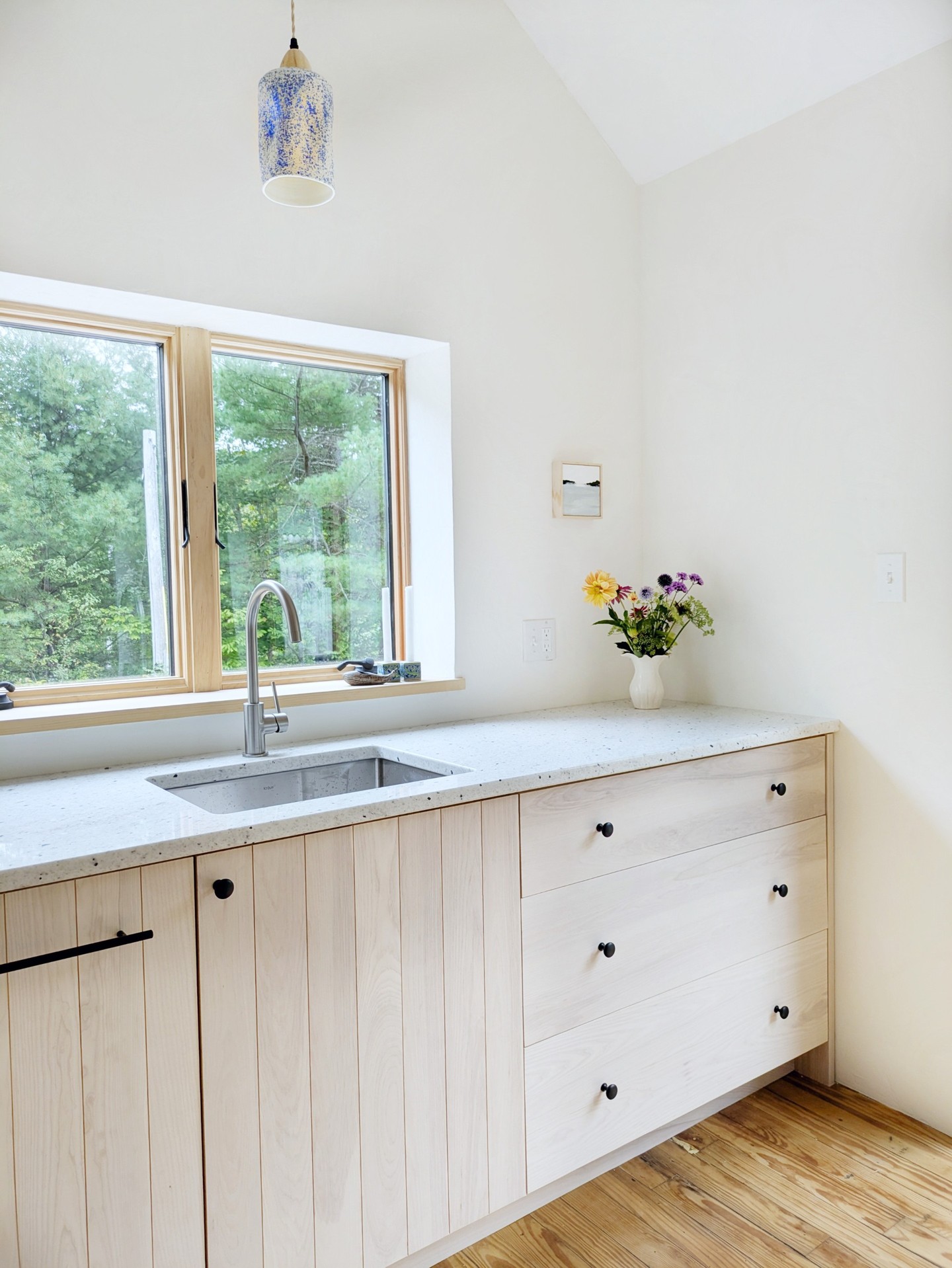 Put a little piece of my work into this design/build project with @crockettpoint.
Petite contribution à ce projet de conception/construction avec @crockettpoint.
.
#mainehomedesign #mainedesigner #montrealdesigner