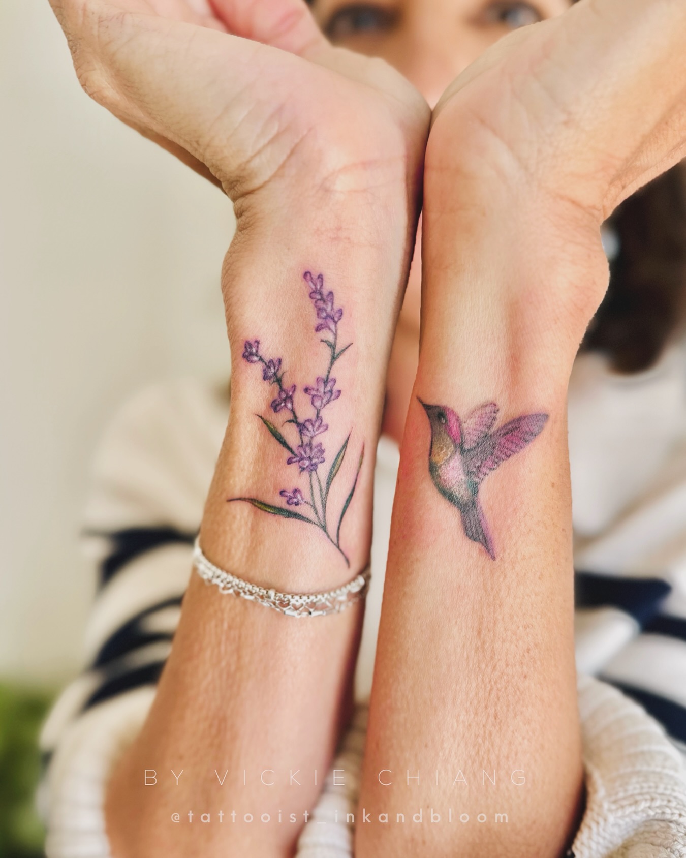 Hummingbird and lavender wrist tattoos for Rosie ♡ The hummingbird was a rework of her existing tattoo ♡
#hummingbirdtattoo #lavendertattoo #tattoorework #delicatetattoo #femininetattoo