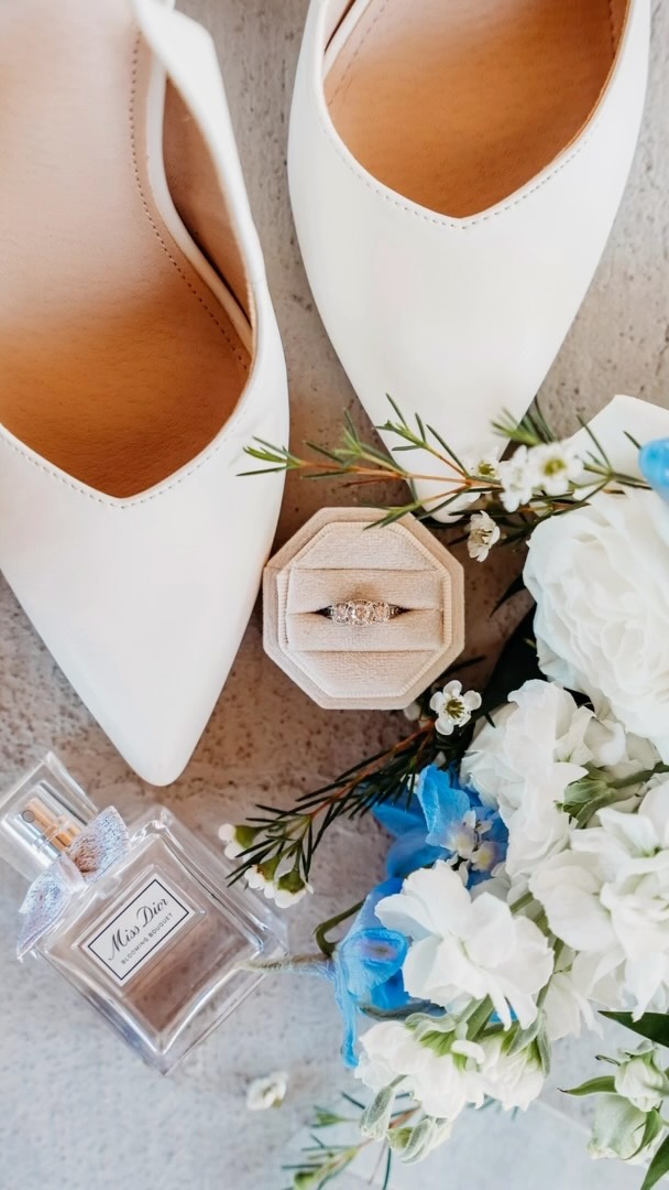 A glimpse of their special day. ✨🤍
.
.
#weddingphotography #phoenixphotographer #arizonaweddingphotographer #weddingday #photooftheday