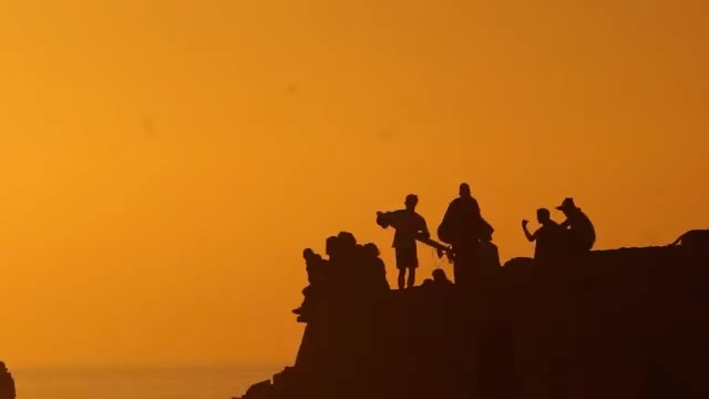 Alhamdulillah, another season full of waves, sunsets, mint tea and good people 🌊
Time to chase the next swell. Maldives charter trip, wave pool camps. Can’t wait! Morocco is always home, and for friends asking… next season’s waitlist is open.
#morocco #snoopystyle #surfmorocco #taghazout