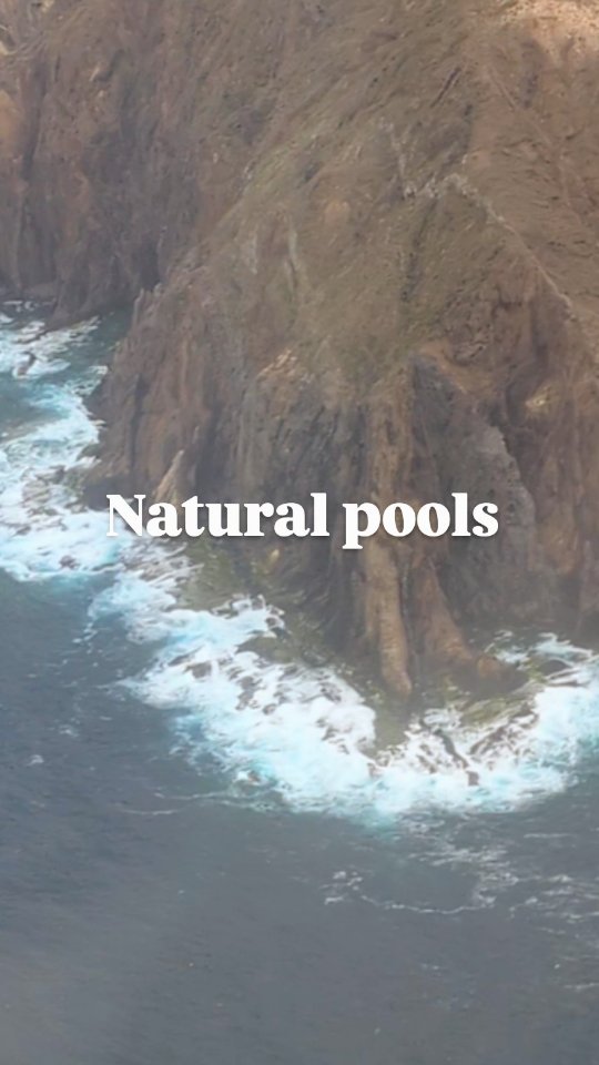 Natural pools in Porto Santo are made for an adventure🔥🙏♥️
#portosanto #howtoportosanto #amazing #ilhadourada #naturalpools