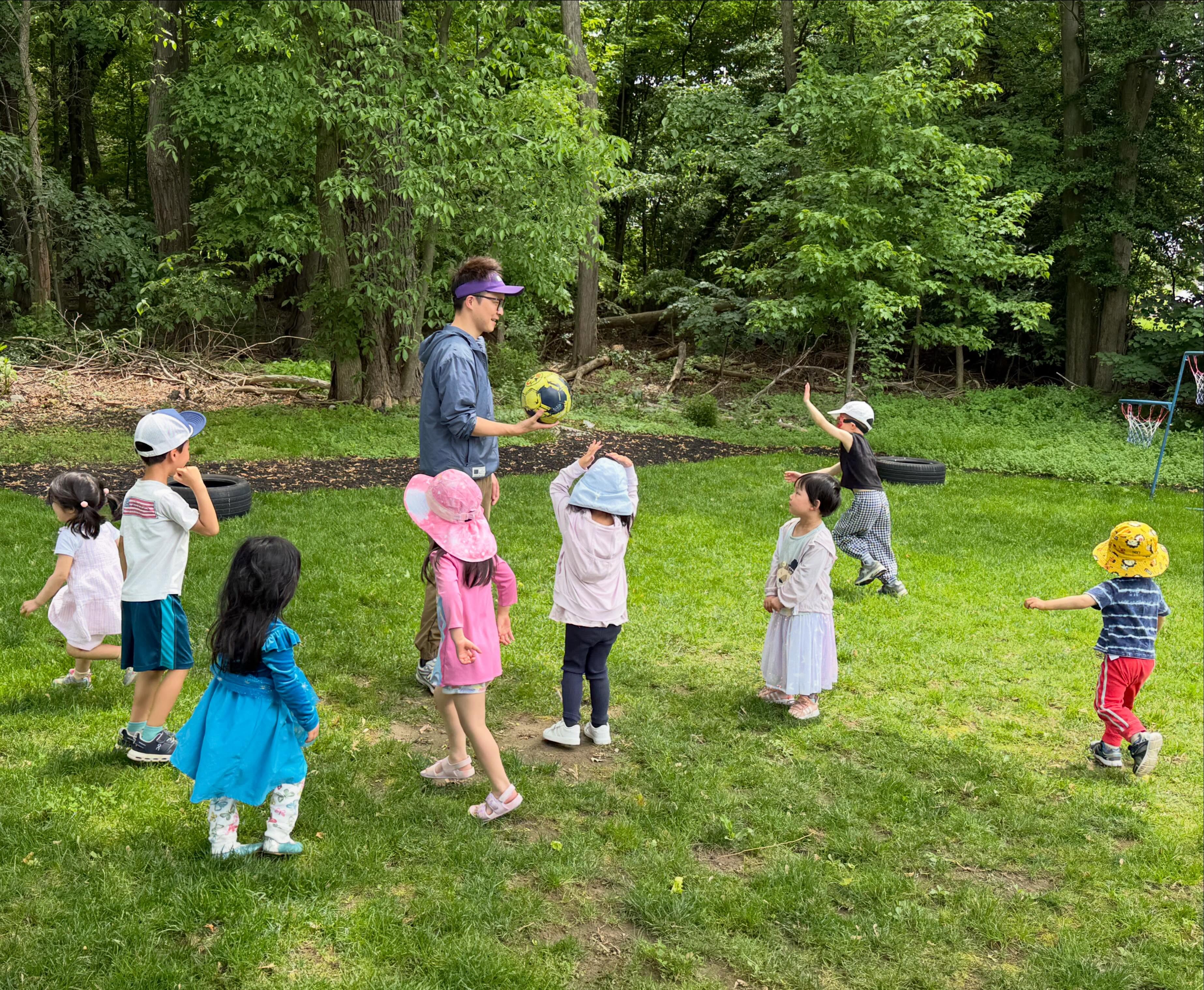 A big thank you to our wonderful parents for volunteering to spend time and play with our children during noon recess! ⚽️💛
The kids had so much fun playing soccer together, sharing laughs, teamwork, and creating special memories. We truly appreciate your time, energy, and support for our school community! 😊#sunrisemontessorinatick #parentvolunteers #recessfun #soccertime