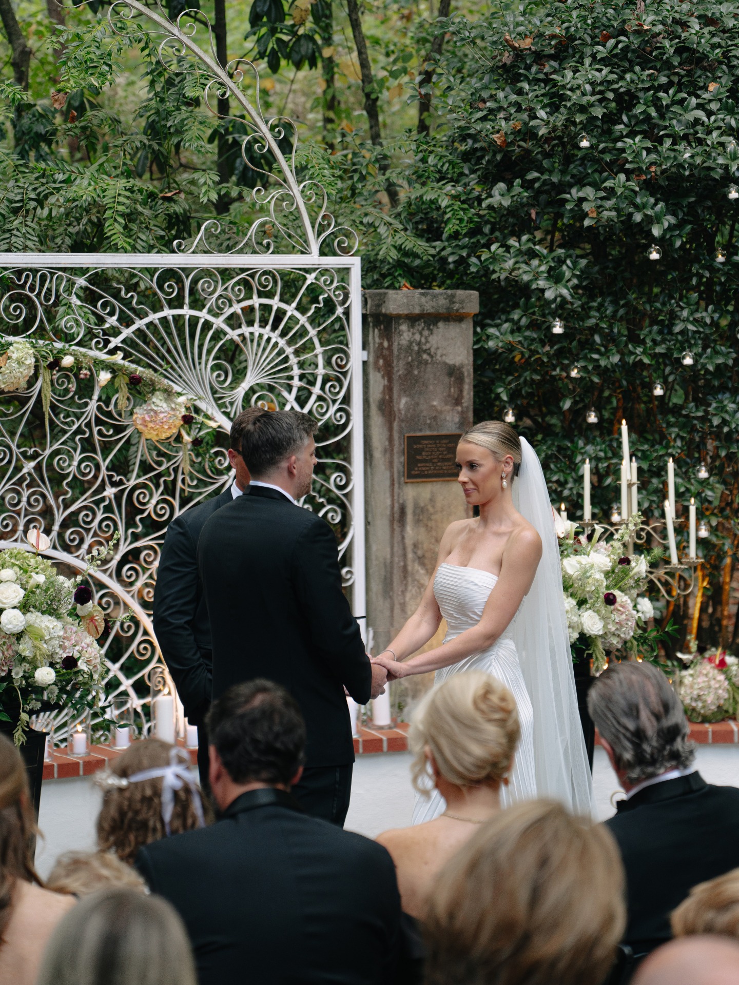 Your wedding day, beautifully imagined.
Swan Coach House is now booking 2026 and 2027 brides, with select fall and winter dates still available. Inquire today using the link in our bio to reserve your perfect day.