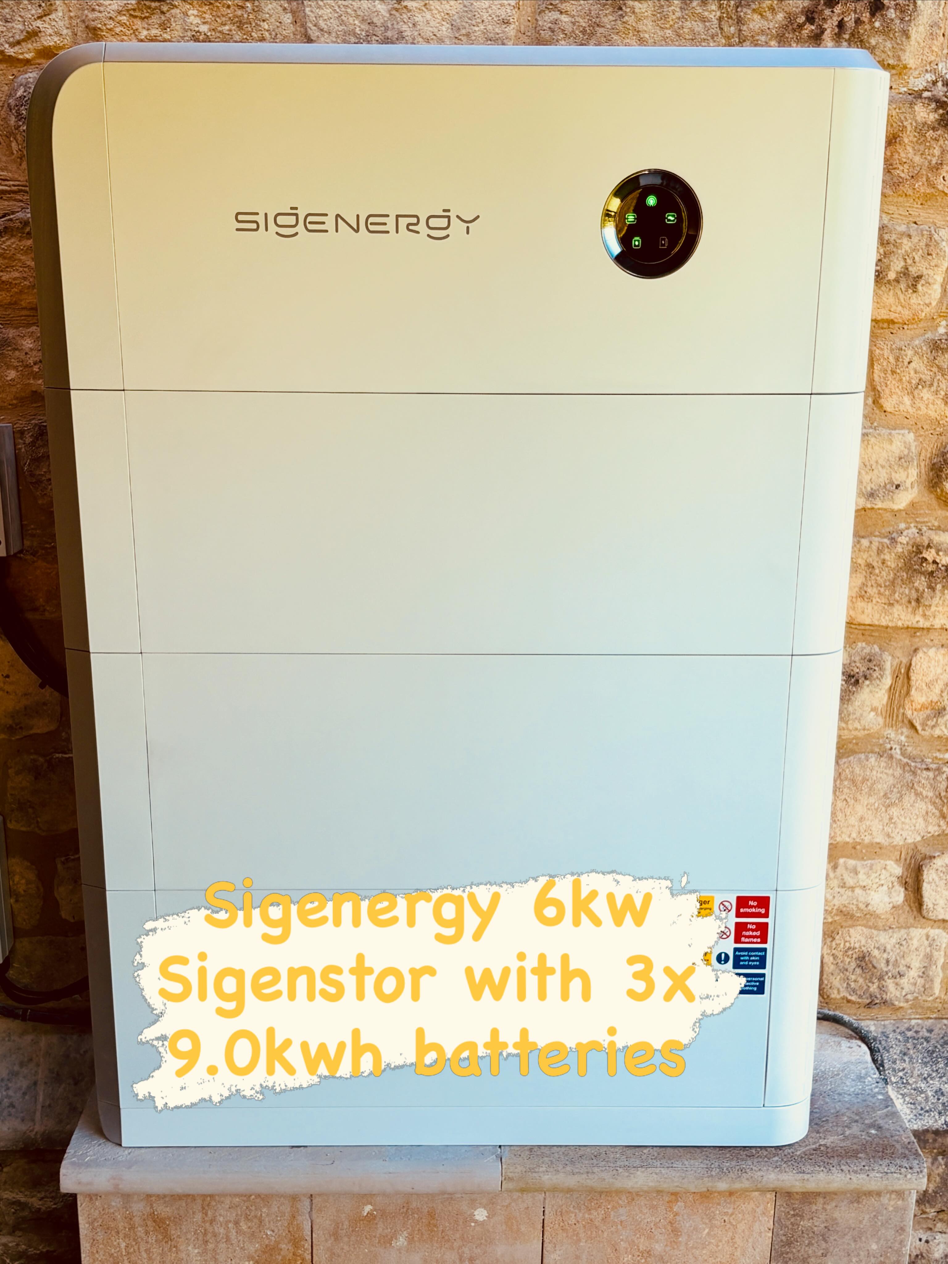 Sigenergy 6kw inverter with 27kwh of battery storage and full house back up gateway installed to replace an old 3.6kw foxess hybrid and batteries that were installed in a loft space. Old system decommissioned and new system commissioned with DNO under G99. Materials supplied by Edmundsons Bath