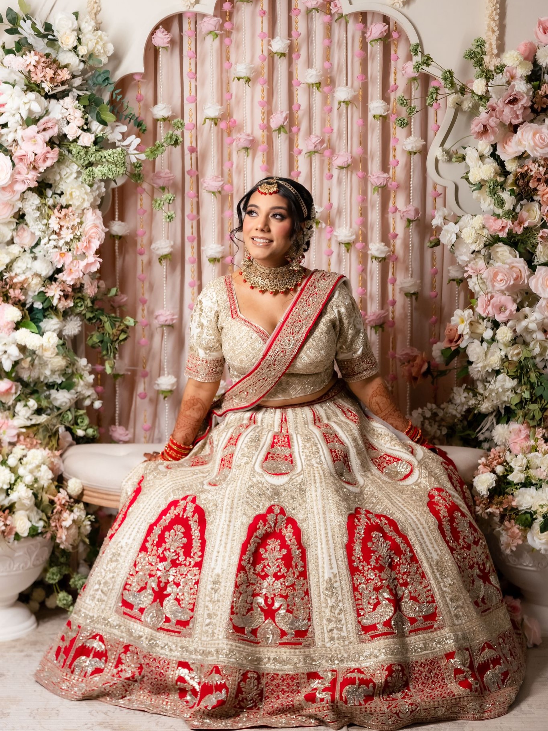 Turning wedding dreams into real looks 💫
Makeup : @allure_lifestyle01
Lehenga : @chandanfashion
Jewelry : @aishassilks @jaysjewellery.ca @engage_studio
Mehendi : @mehndibyaks
Venue : @grandcinnamonconvention
Decor : @sai_wedding_decor @sai_decoration @evenwoodpartydecor
Photography : @jmagicphotography
.
.
.
#chandanfashion #brideoftheday #groominspiration #indianbrides #explore