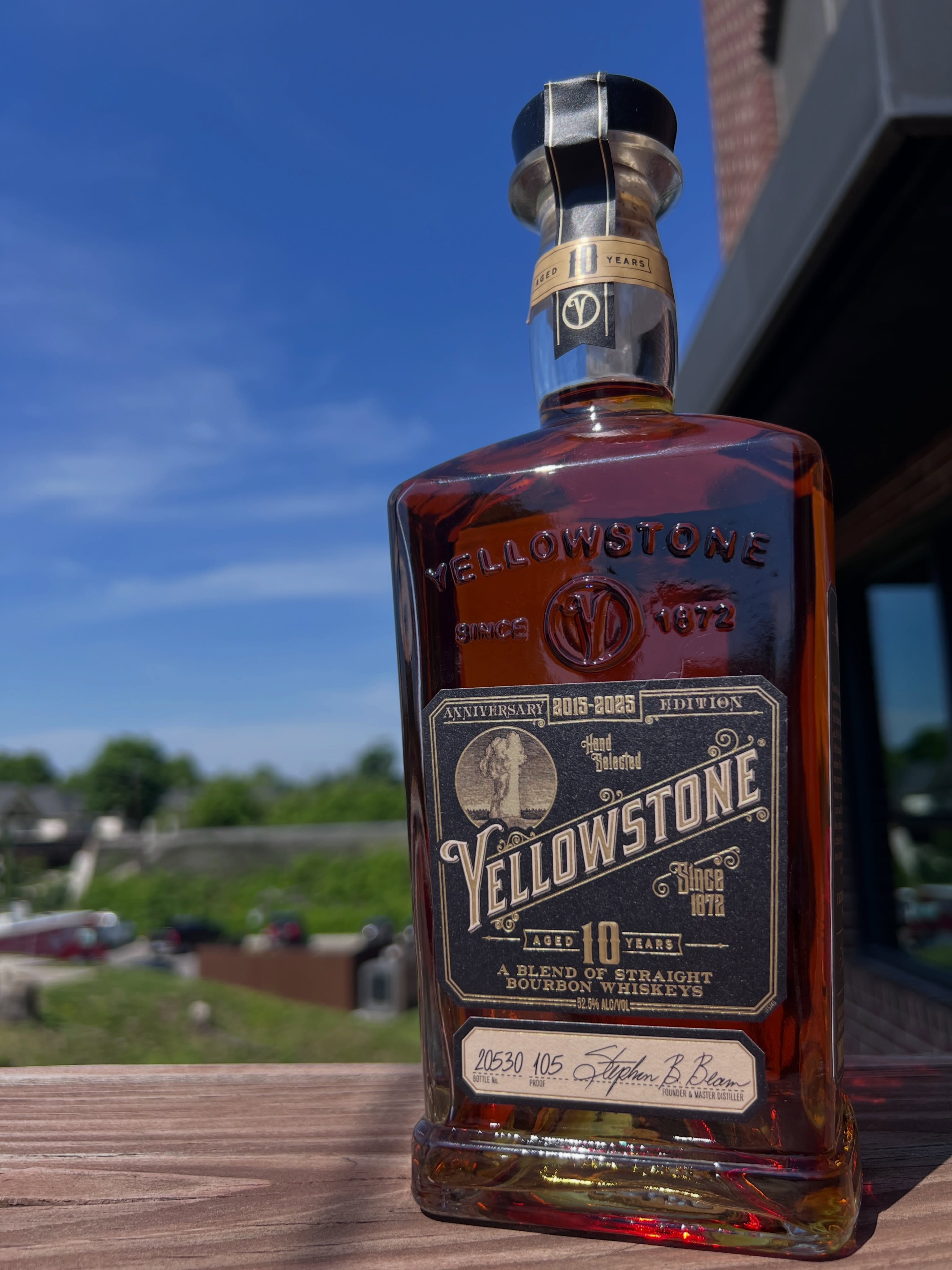 Whiskey Wednesday is here, and we have this fantastic 2025 10 Year Old Special Edition from our friends over at @yellowstonebourbon pouring for $5/oz until the bottle is empty!
Starting at 4PM today only!!