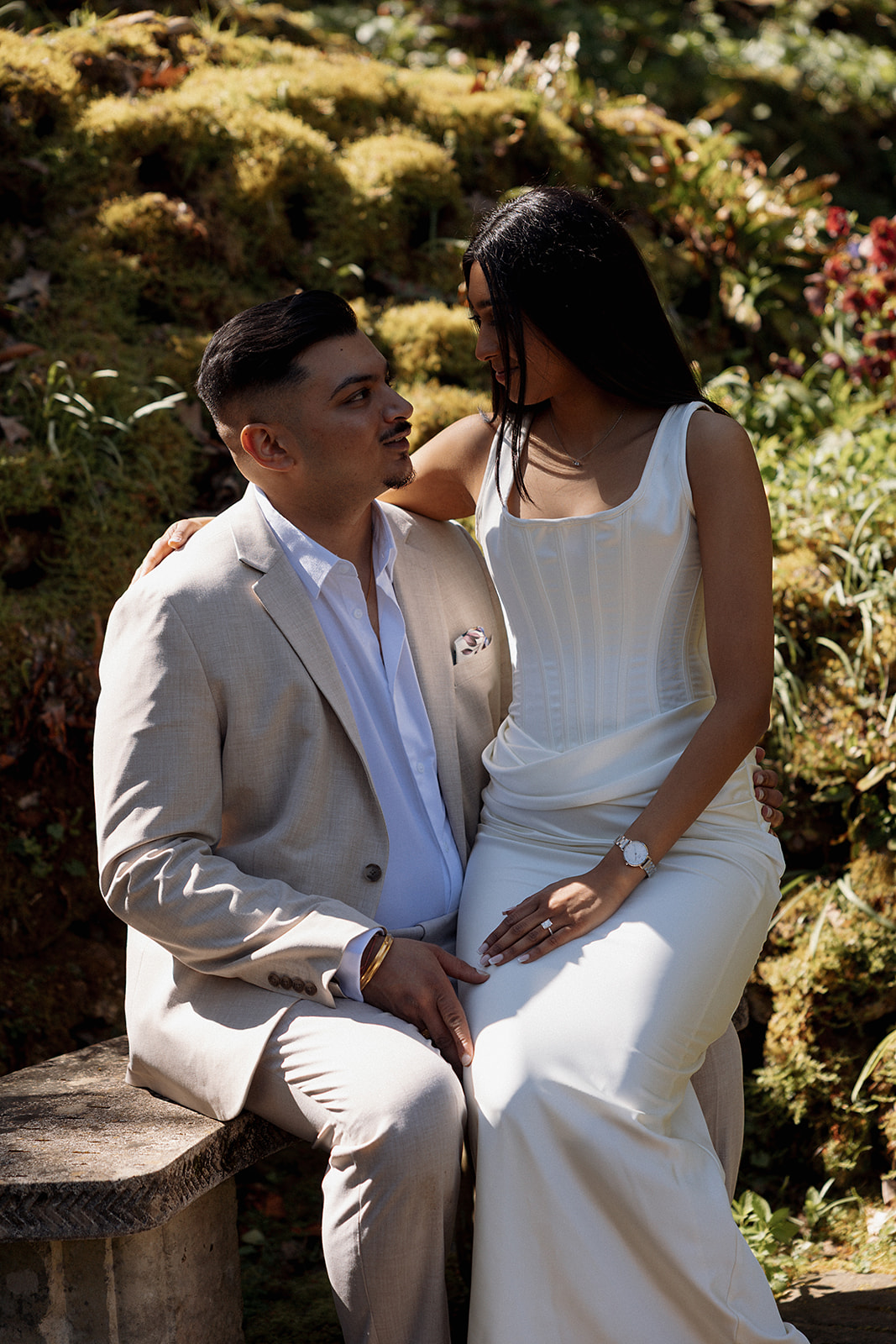 Tarun and Smita in their post-proposal bliss ✨💍
Venue: @cowleymanorexperimental 🌲
Photography: @hannahwarmishamweddings 📷
#cotswolds #engaged #bridetobe #shesaidyes #proposal #proposalideas #theknot #hebenttheknee #CowleyManor