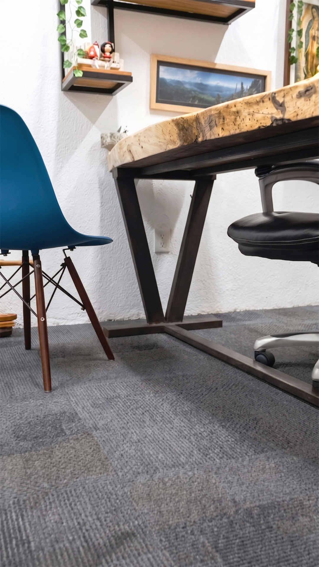 Las alfombras ayudan a definir y a completar un espacio.✨
Hay opciones más suaves para salas o para recámaras, y otras mucho más resistentes
para zonas de uso más rudo. 🛋️
Las alfombras también influyen en la acústica y en la sensación que da un espacio.
Elegir el tamaño, la textura y la altura ideal hace que un espacio se vea mucho más integrado.
📩 Déjanos un comentario o envíanos un mensaje por WhatsApp al 442 592 6041 y te asesoramos para encontrar la mejor opción.
#CasaDecoración #DiseñoDeInteriores #Decoración #Alfombras #Interiorismo