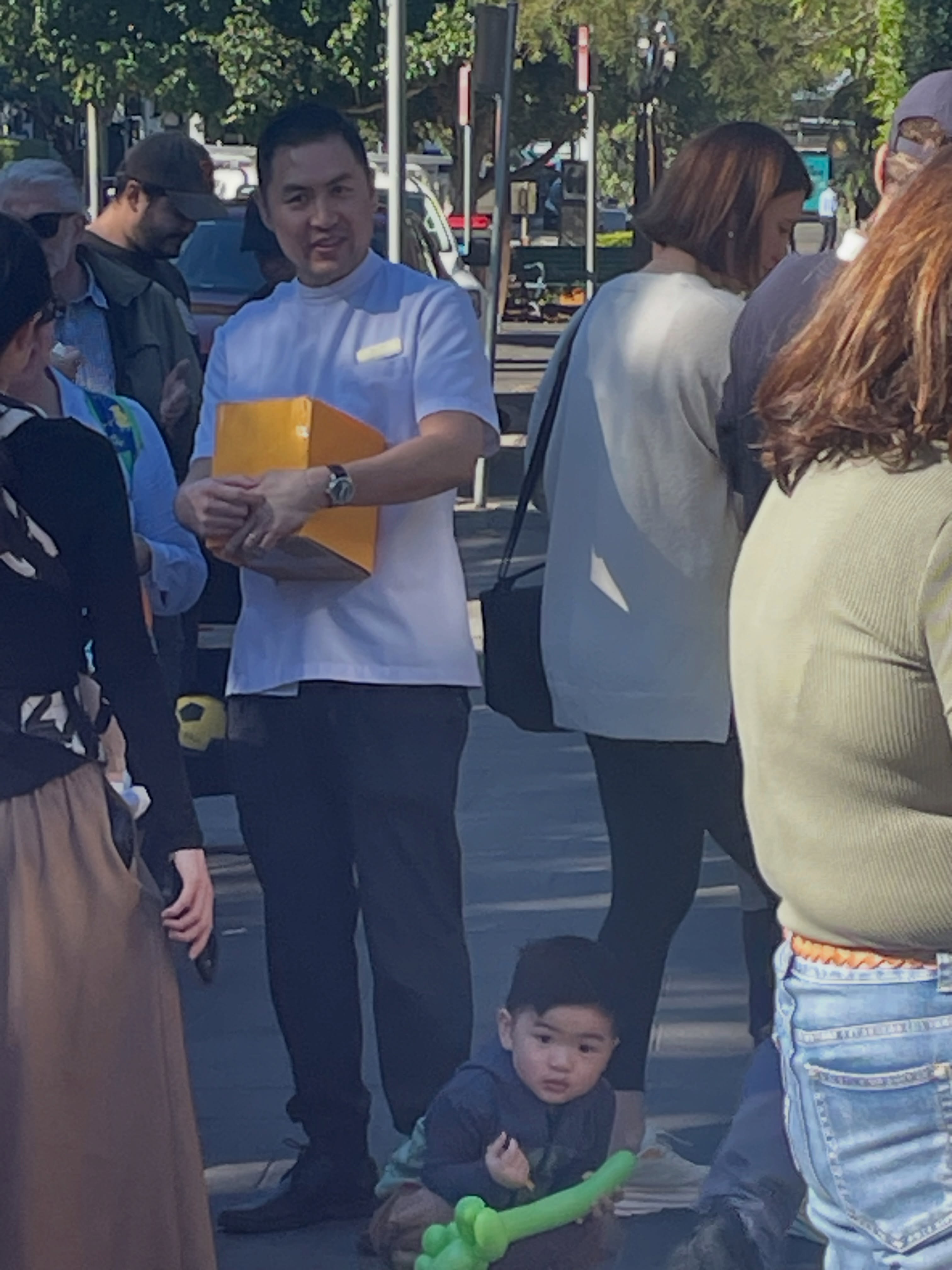 Celebrations @burtsvillagepharmacy in Hunters Hill Shopping Village today - sausage sizzle, prizes and sample bags. Congratulations to Kelvin & team! #huntershill #birthday