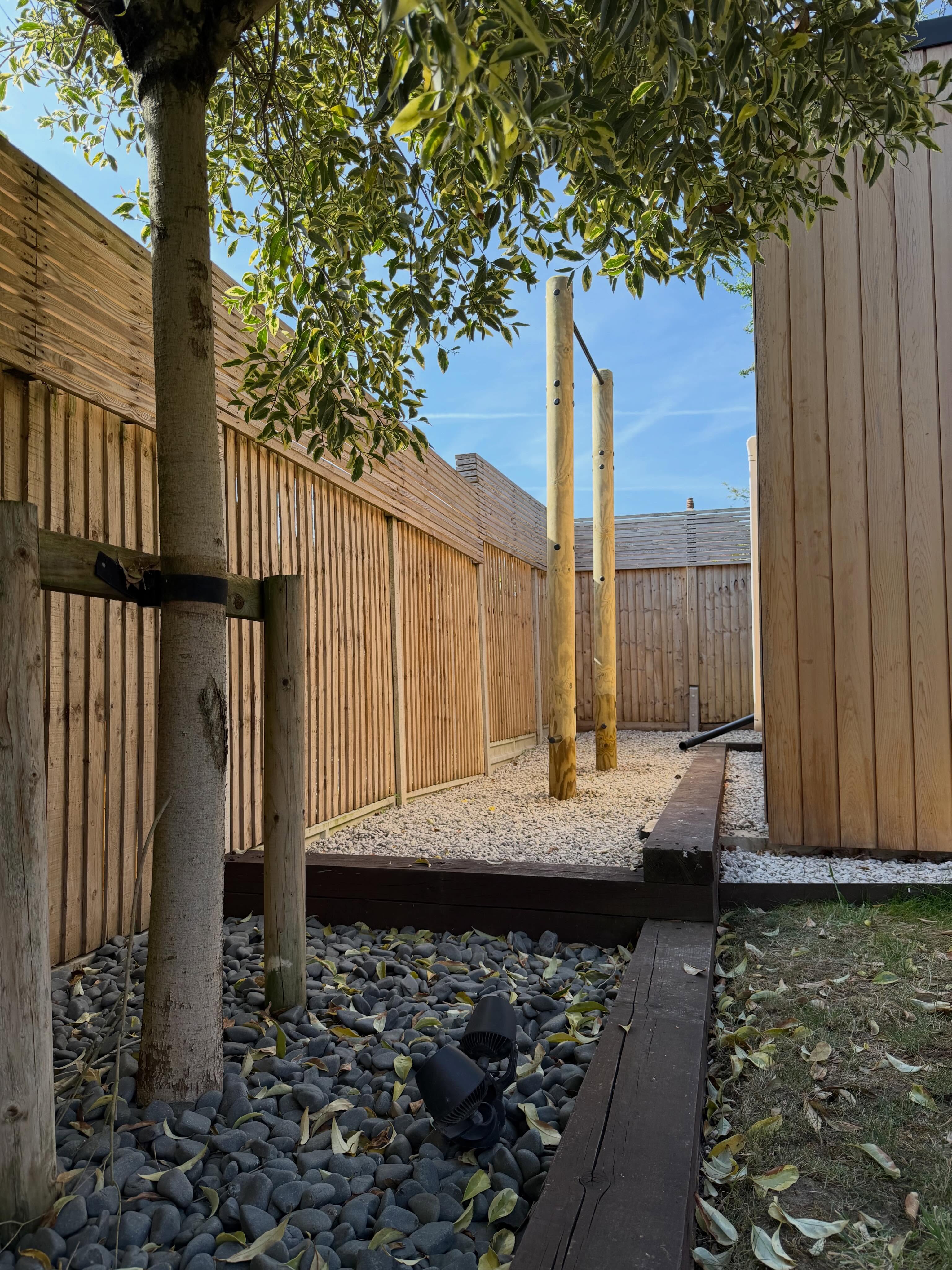 Our 2.9m pull up bar standing proud in the sunshine. We installed this next to the clients gym πͺπͺ #pullups #outdoortraining #gardengym
