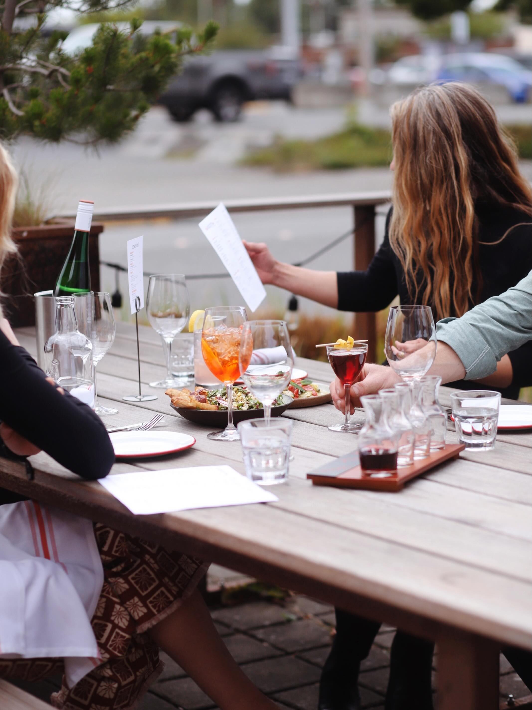 Join us downtown for Italian bites, spritzes, and patio hangs all afternoon long.
Cin Cin! 🤌🏼
📸 @kristinkins