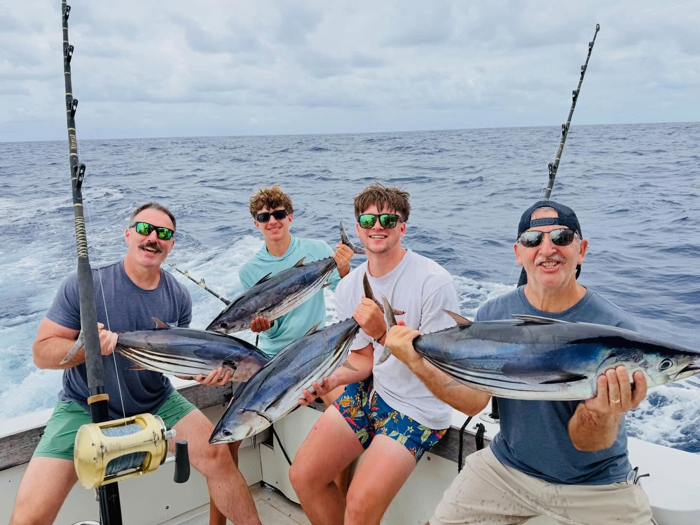 Three generations. Three fish. Four smiles.
Everyone got tight, everyone landed fish, and everyone made memories that will last a lifetime. That’s what it’s all about.
🎣🤙
#GoFishKauai #KauaiFishing #FamilyTradition #FishingLife #AkuFishing