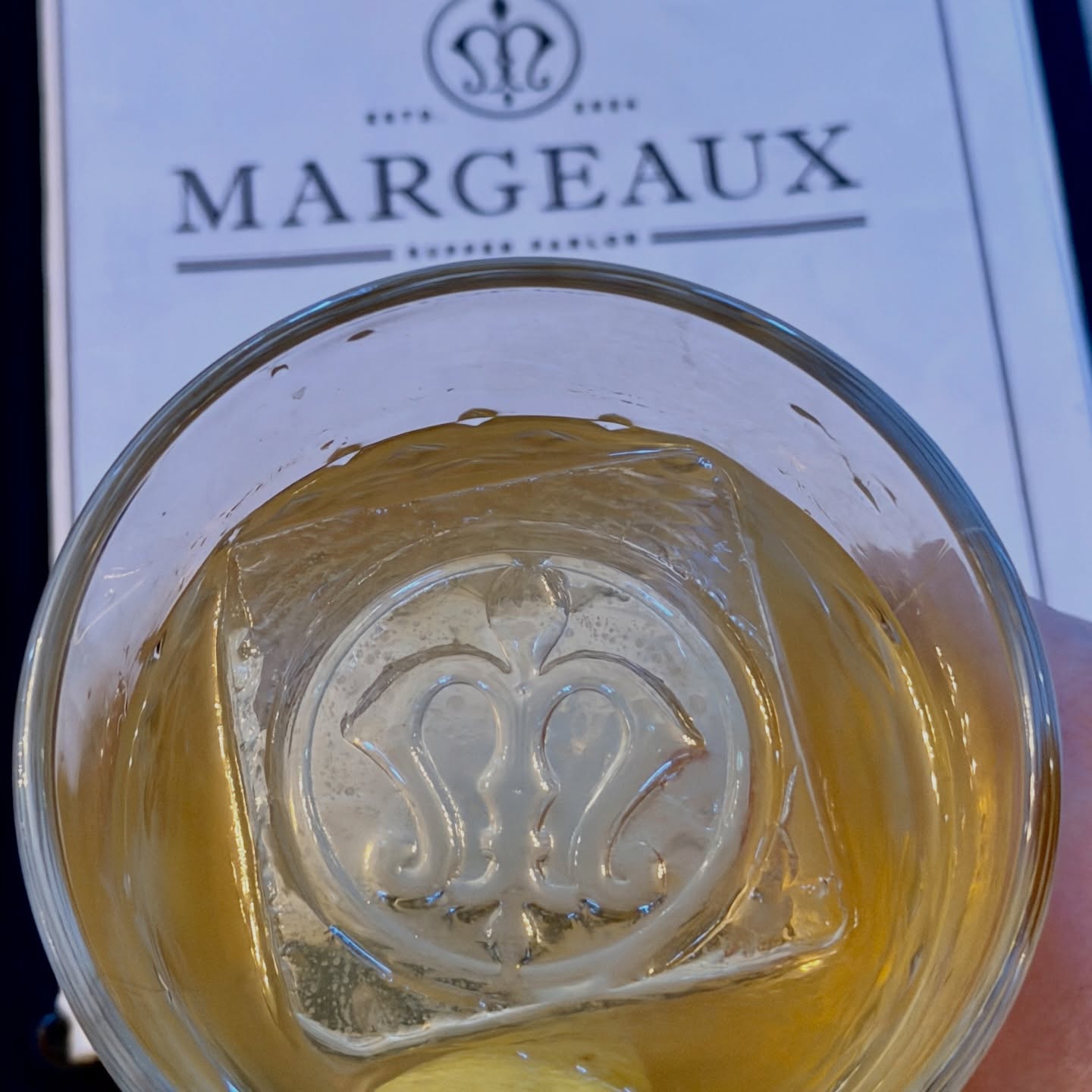 Wicked good food, vibe, and cocktails! @margeauxsupperparlor #UpgradeYourDrink
.
.
.
Buy🧊local: @sidecaralcoholfree @bostonsbottle @fellsmarket @beaconhillmarket @brooksselectws WickedClearIce.com
.
.
.
.#clearice clearicecubes iceporn craftcocktails bostonclearice bostoncatering cheersboston drinkstagram drinkstafam #bostoncocktails bostonbars bostonfoodies #bostonrestaurants boozyboston wellesley newton needham westonma wayland