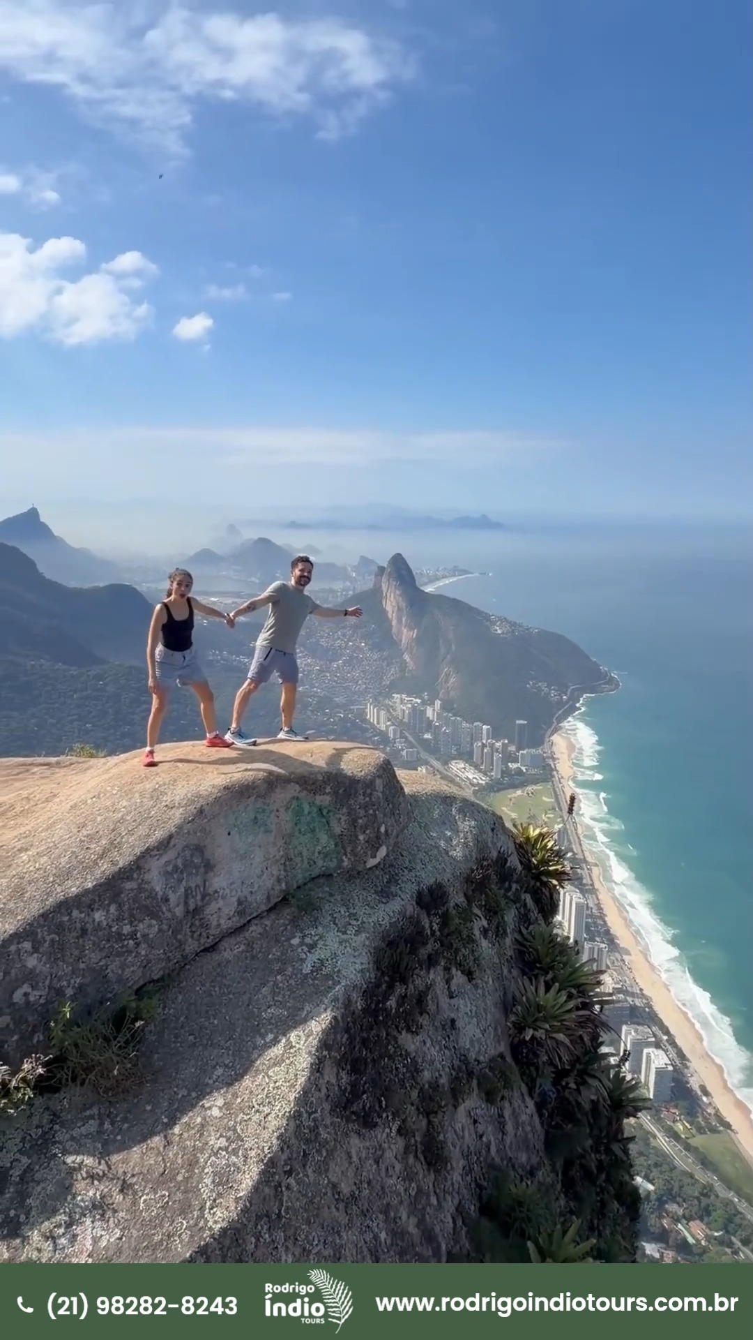 A trilha mais famosa e procurada do Rio e na minha opinião a melhor. Seja por todo o percurso com vistas incríveis, a sua dificuldade, escalada na Carrasqueira (ou rapel), sua imensidão e vista 360 graus da cidade de imponente montanha.
The most famous and sought-after trail in Rio, and in my opinion the best. Whether it's the entire route with incredible views, its difficulty, the climb on Carrasqueira (or rappelling), its immensity, and the 360-degree view of the city from an imposing mountain.
PEDRA DA GÁVEA:
https://www.rodrigoindiotours.com.br/pedra-da-gavea
AS MELHORES EXPERIÊNCIAS ESTÃO AQUI:
https://www.rodrigoindiotours.com.br/experiencias
MAIS UM DIA DE ÍNDIO
ANOTHER ÍNDIO DAY