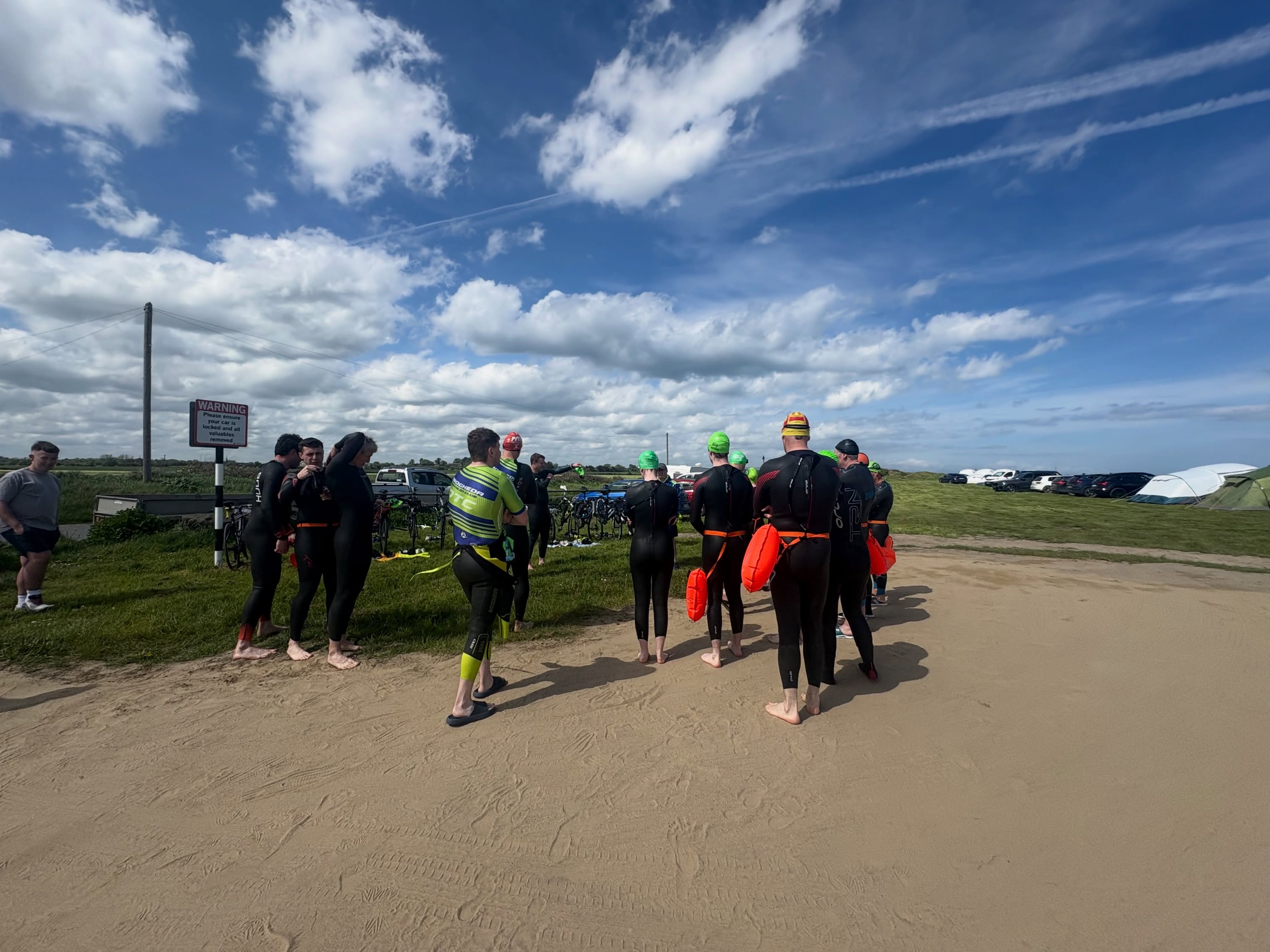 Our annual club training day took place last weekend! How lucky we were to have such lovely weather? While some of the gang fine tuned the rusty transitions and got in some valuable training time with the super support and club volunteers to keep them safe around the course!