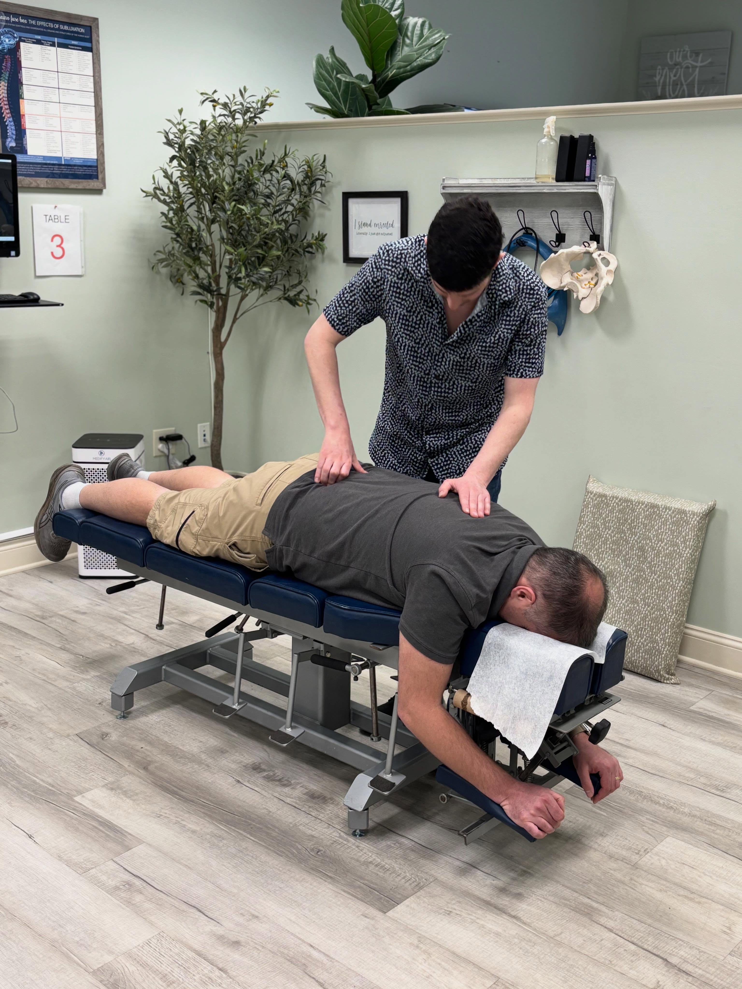 Yes, pediatric + prenatal is our passion, but don’t worry, we take care of everyone so the full family can get adjusted & keep their nervous systems optimal together! 💚💪 #thenestchiro
#chirocare #familychiropractic #familychiropractor #familychiro
