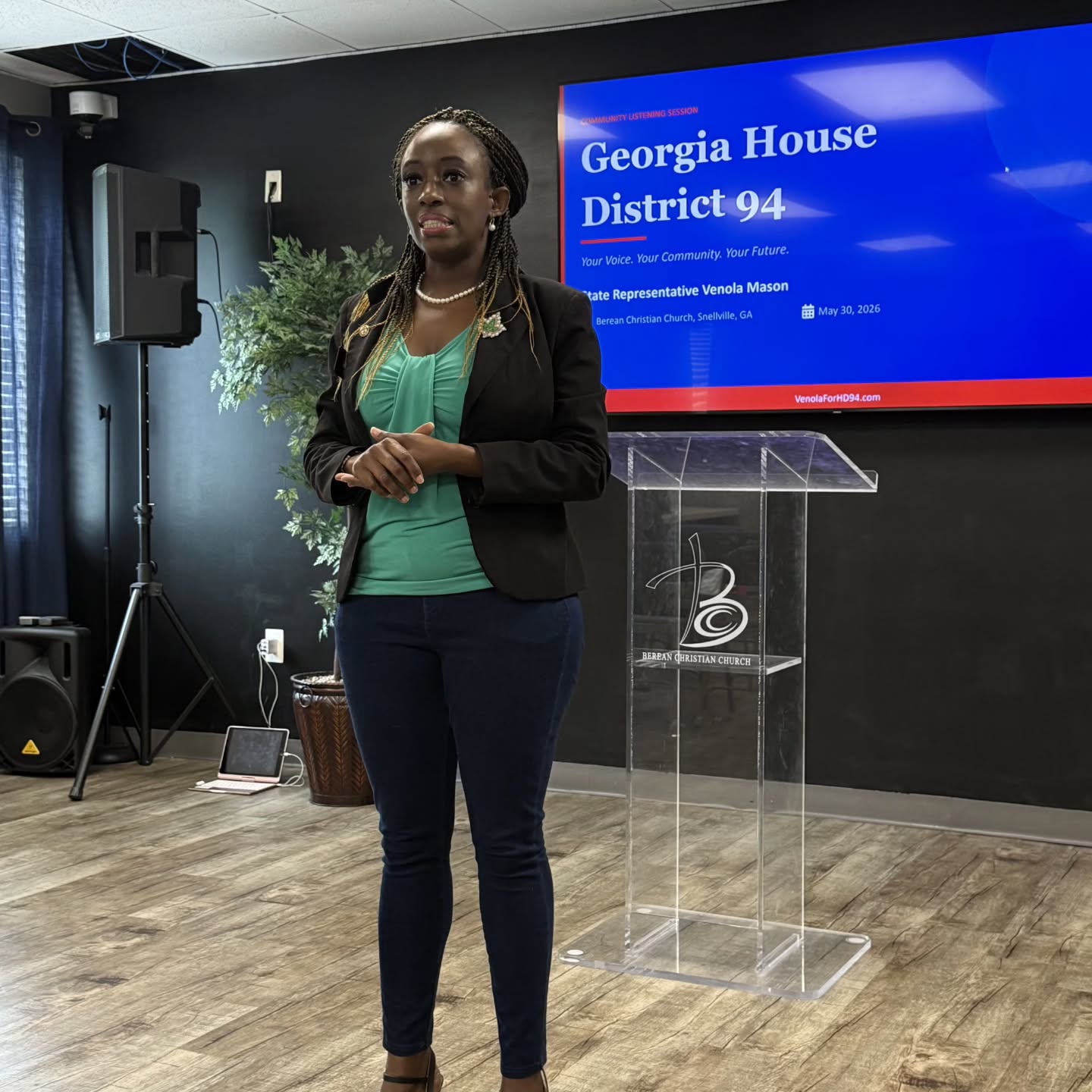 This past Saturday, I had the privilege of making an introduction to my colleague in the House in a run off for House District 94 Rep. Venola Mason at Berean Church in Gwinnett.
It was a great listening tour of concerns in her district and Gwinnett.
But you know what ALWAYS seems to be a theme?
Quality of life including and especially AFFORDABILITY. 💰🤑💸
I will continue to advocate for making your daily life better District 95 and demand your elected officials do the same.
This is a customer service job FIRST...passing legislation SECOND. We are accountable to you and take care of you FIRST. That's always been my commitment and will continue to be. 🙌🏾
❓️ What is your no. 1 affordability issue right now? Gas, housing, education, healthcare?