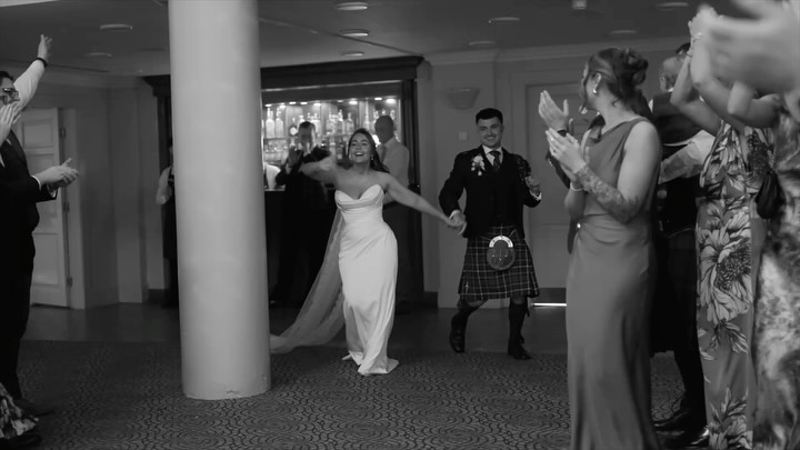 โก๏ธ S+L Party Postcards โก๏ธ
๐๐บ๐๐ชฉ
๐ง @euanlawrence
๐ท @elliotgsax
๐ฝ๏ธ @lprweddingfilms
๐ธ @stephnicol.photo
๐คณ @ur.bts.bestie